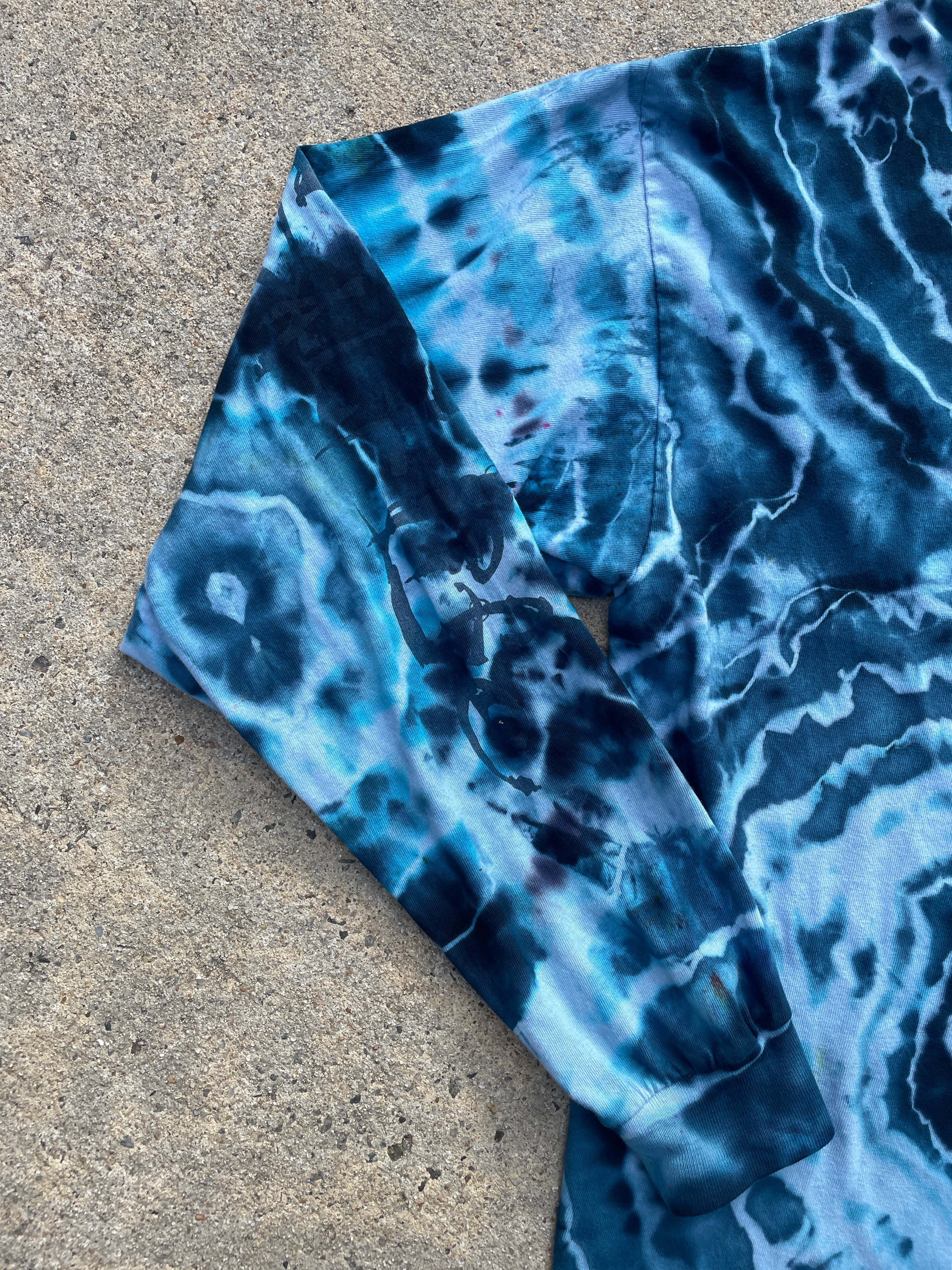 Salt Life Shut Up and Reel Blue Geode Long Sleeve Tie Dye T-Shirt | Men's XL