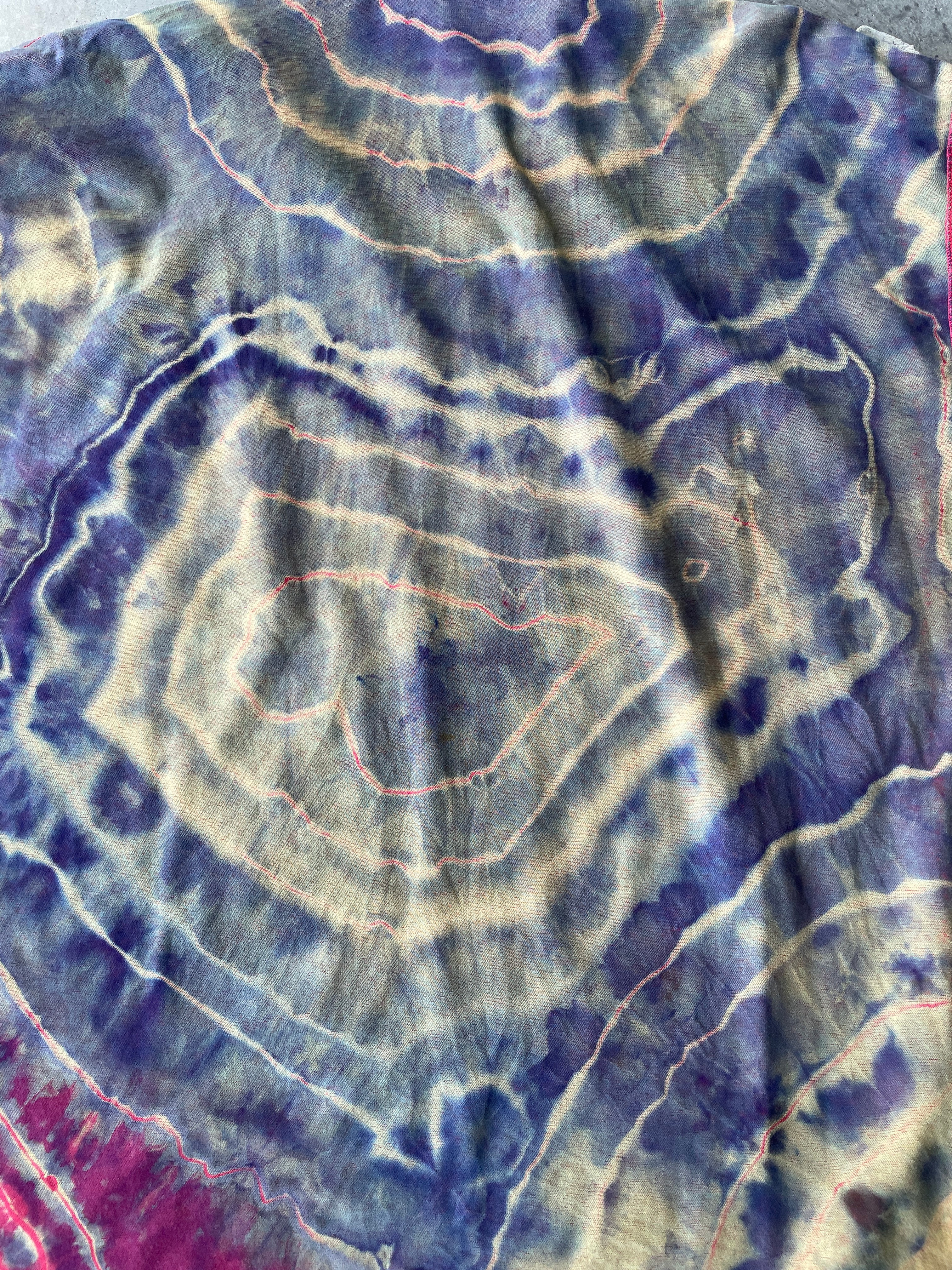 CRAZY adidas Tre-Foil Crewneck Sweatshirt with Tie Dye Lining | One-of-a-Kind Red and Black Sweatshirt | Men's XL