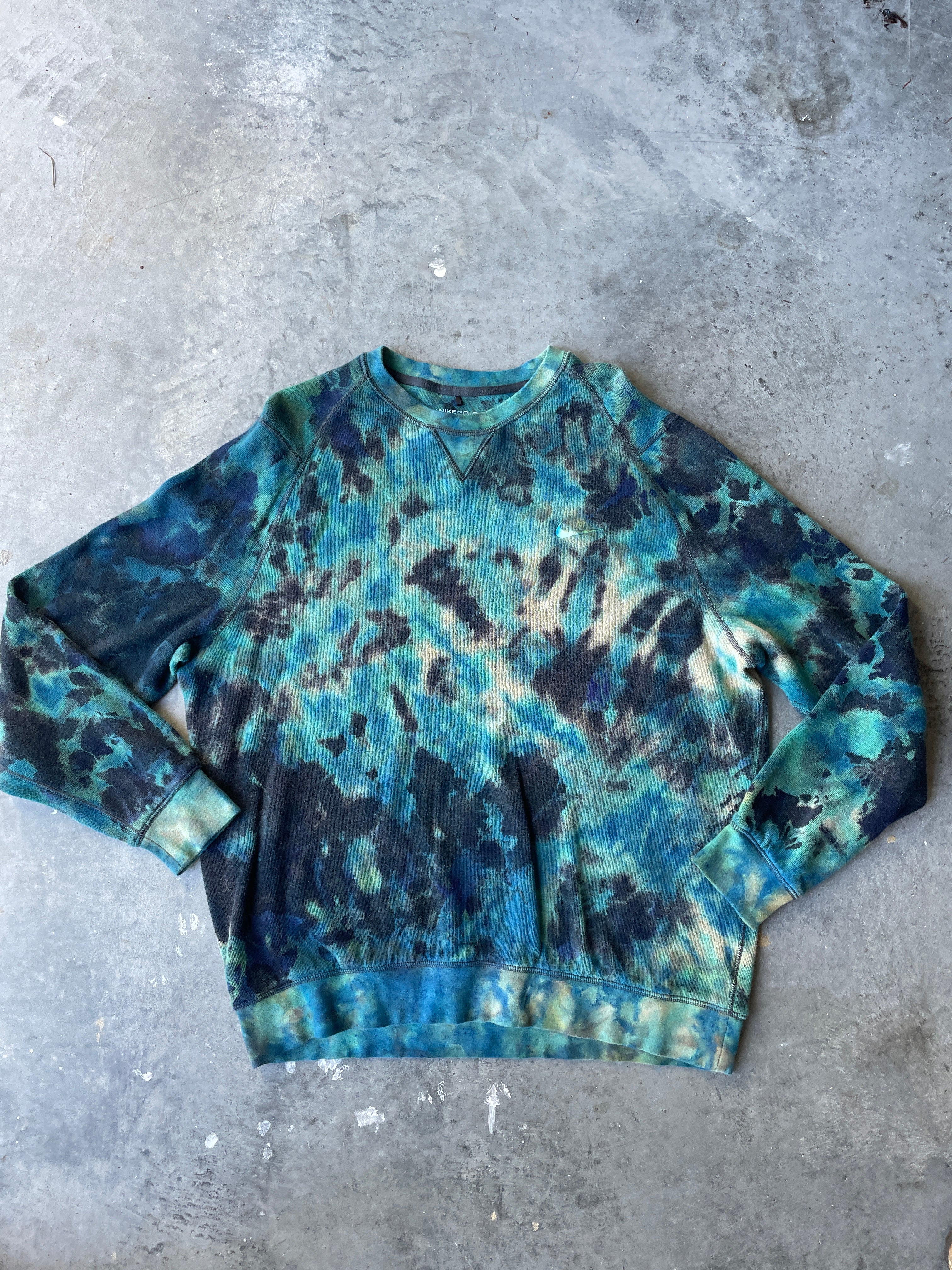 Nike Golf Tie Dye Crewneck Sweatshirt | One-of-a-Kind Blue and Black Sweatshirt | Men's XL
