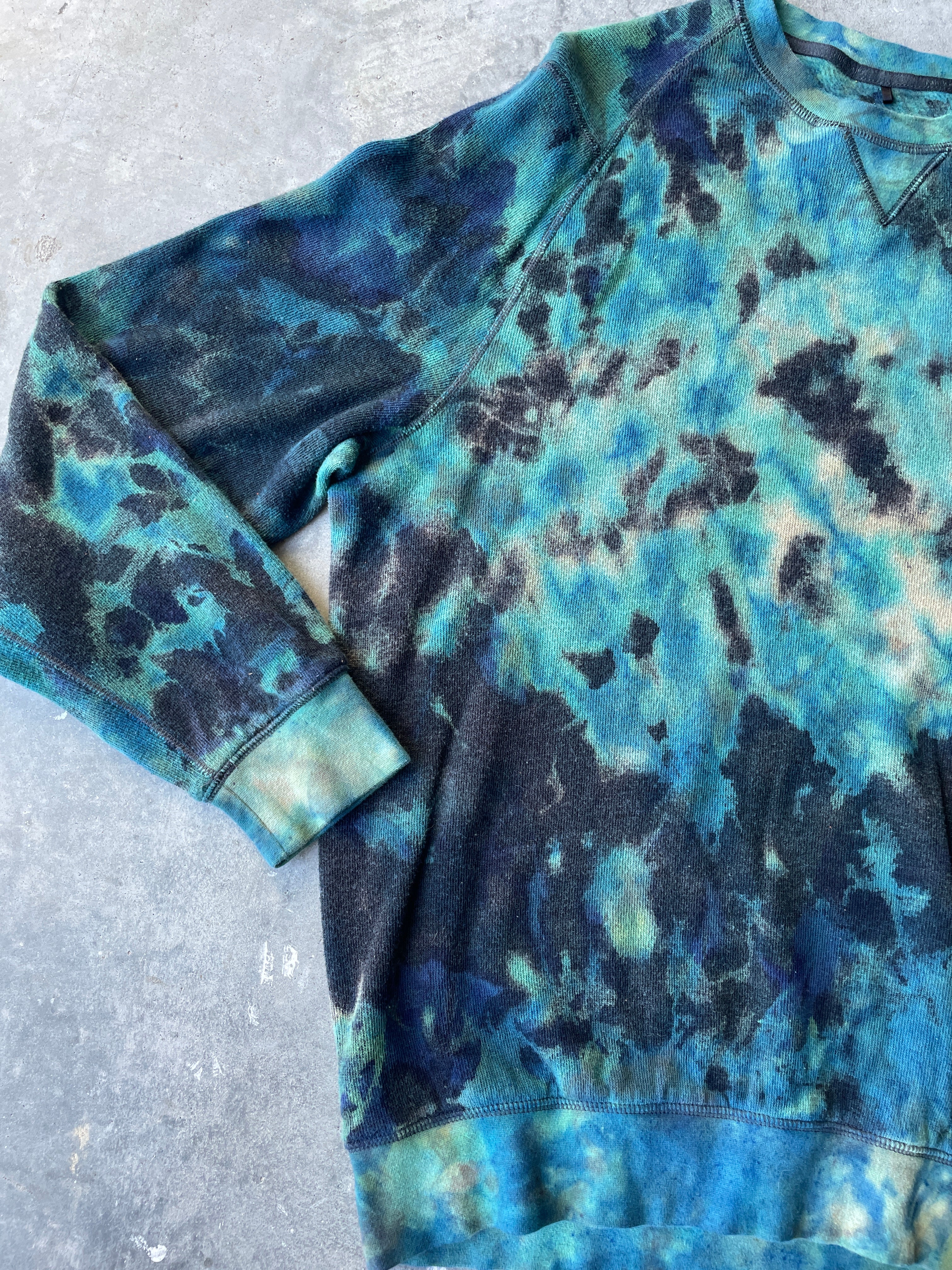 Nike Golf Tie Dye Crewneck Sweatshirt | One-of-a-Kind Blue and Black Sweatshirt | Men's XL