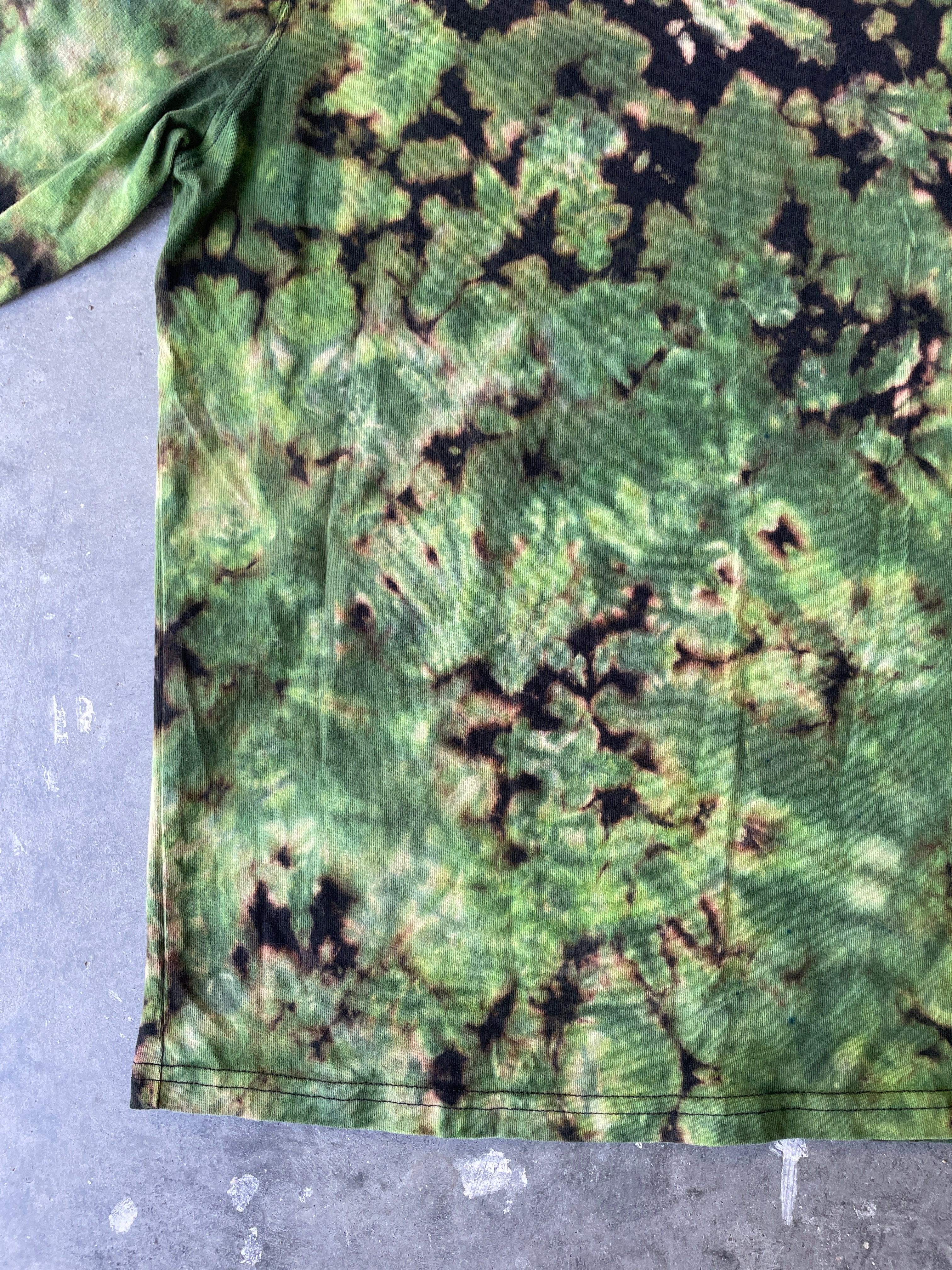 Wrangler Black and Green Long Sleeve Reverse Tie Dyed T-Shirt | One-of-a-Kind | Men's 2XL