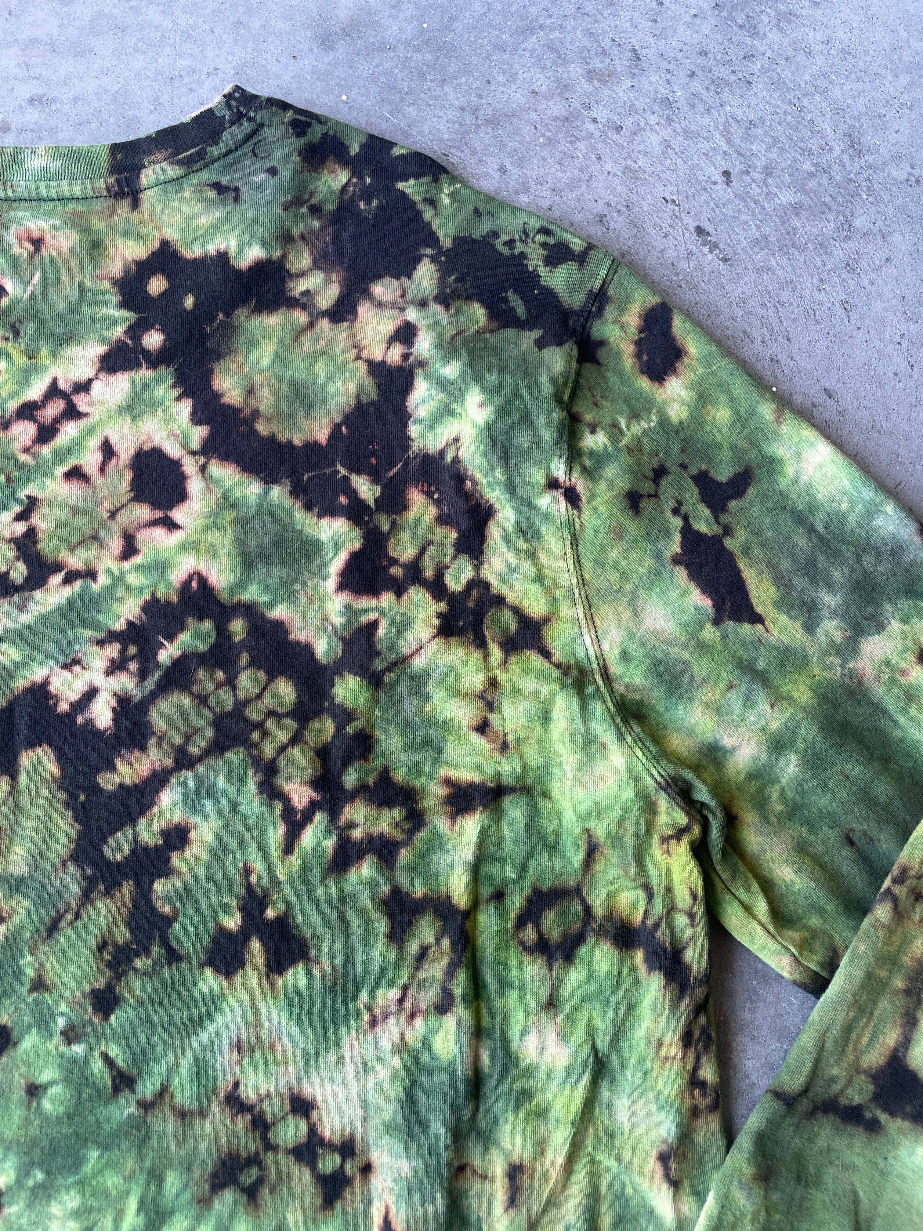 Wrangler Black and Green Long Sleeve Reverse Tie Dyed T-Shirt | One-of-a-Kind | Men's 2XL