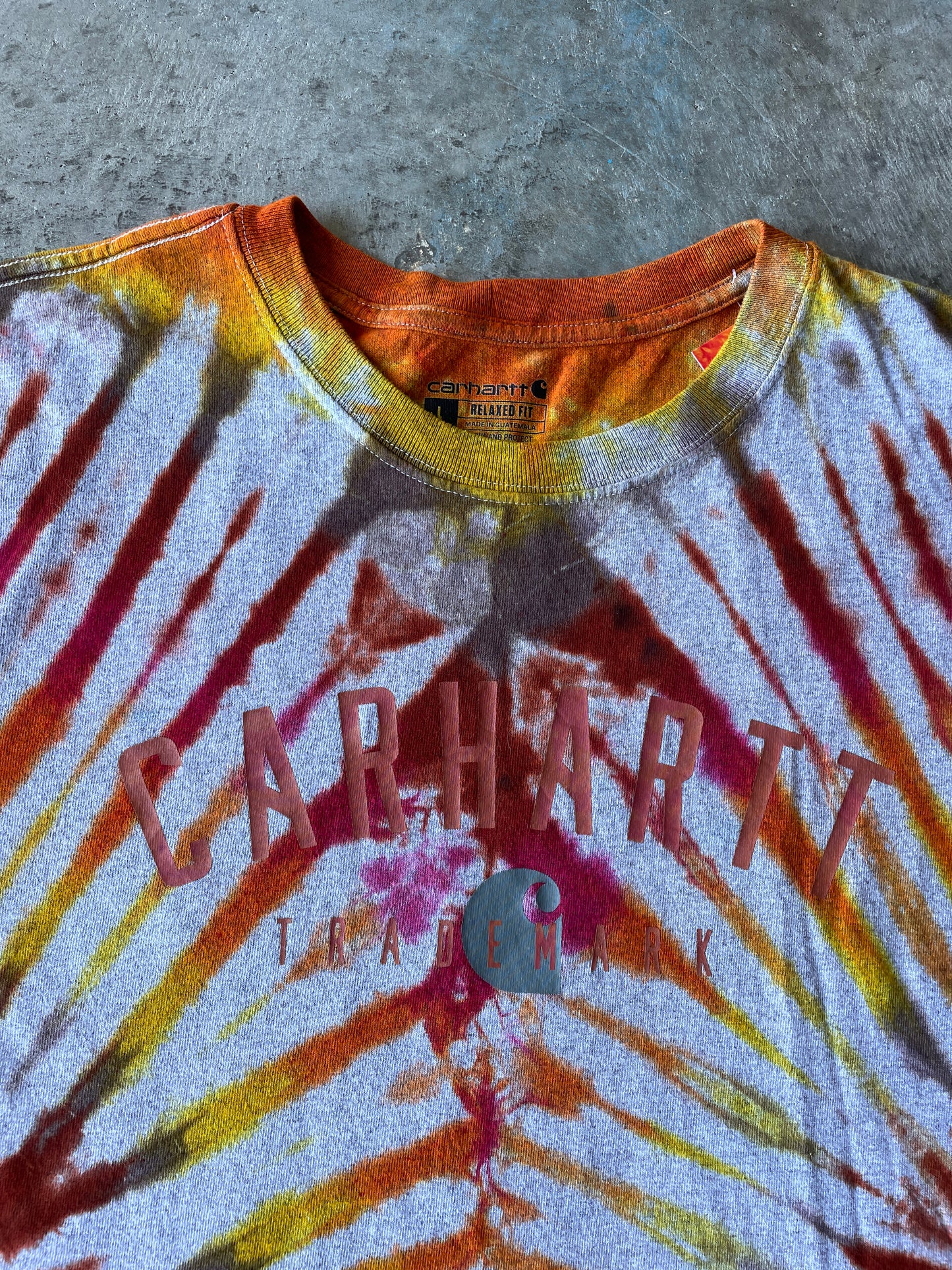 Carhartt Short Sleeve Gray & Gold Tie Dye Graphic T-Shirt | One-of-a-Kind | Men's Large