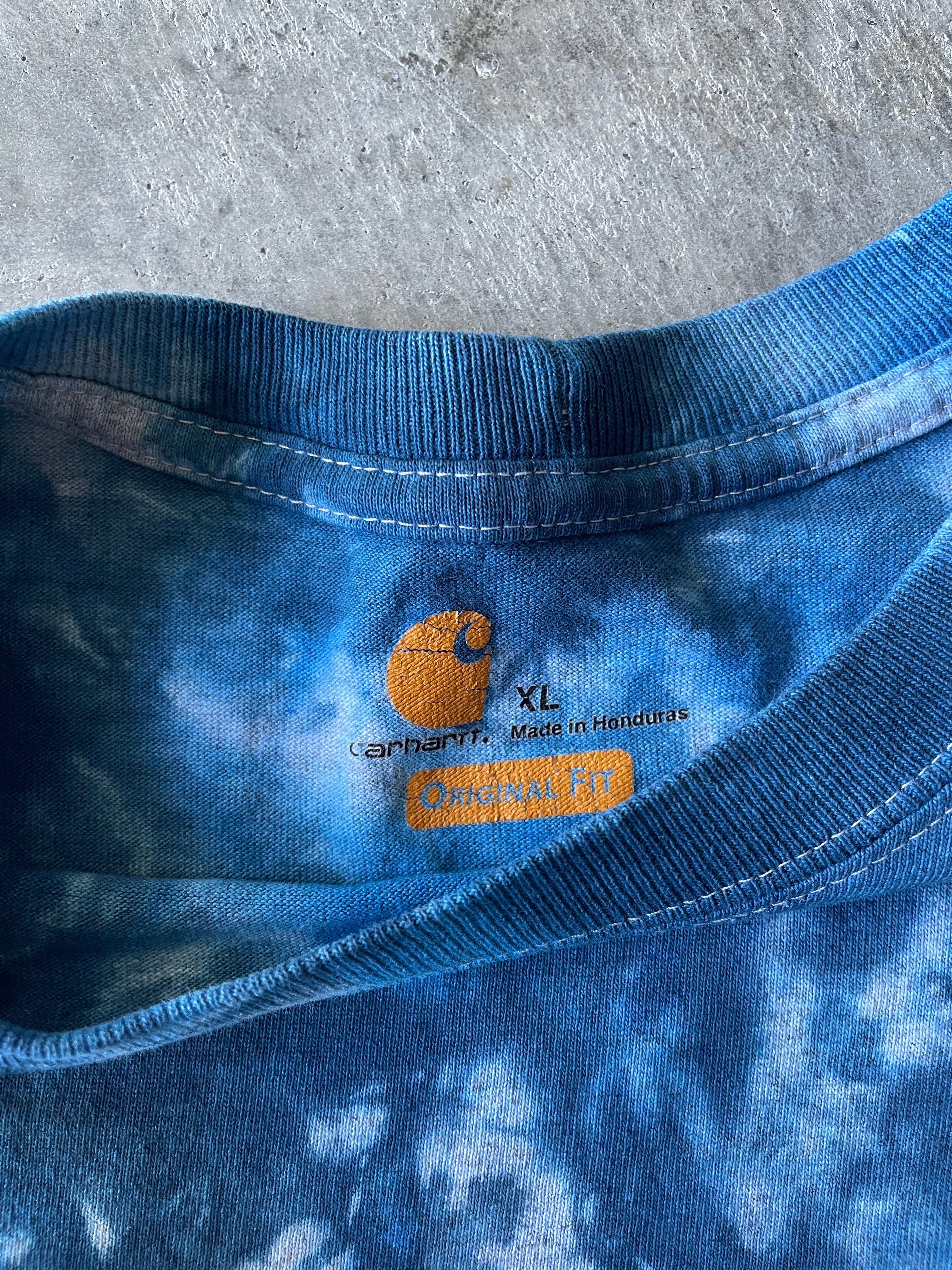 Carhartt Short Sleeve Blue and Gray Tie Dye T-Shirt | One-of-a-Kind | Men's XL