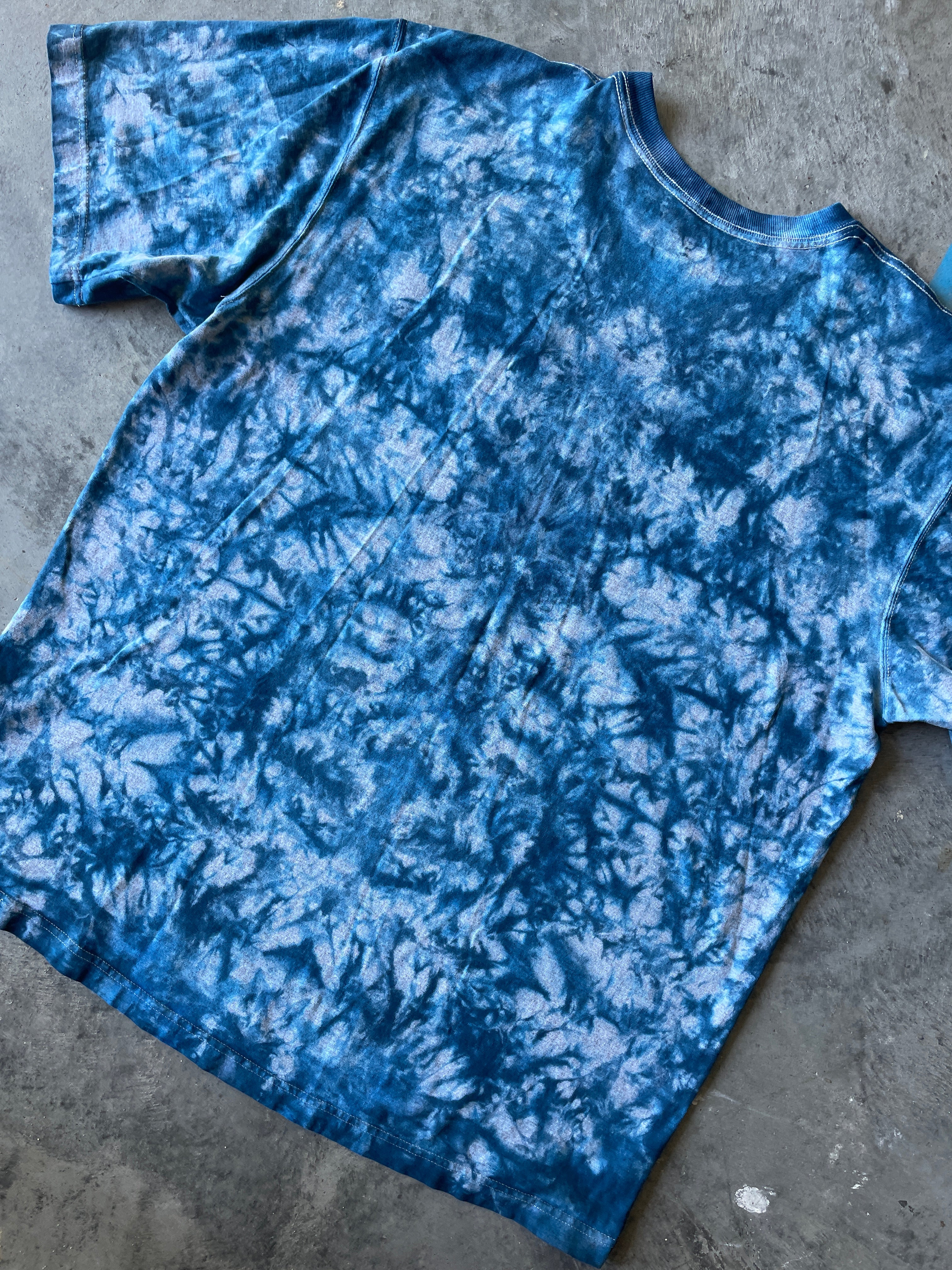 Carhartt Short Sleeve Blue and Gray Tie Dye T-Shirt | One-of-a-Kind | Men's XL