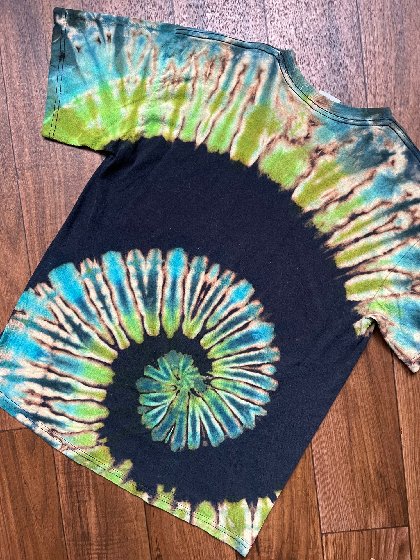 Men's Medium Jungle tiger Handmade Tie Dye Short Sleeve T-Shirt