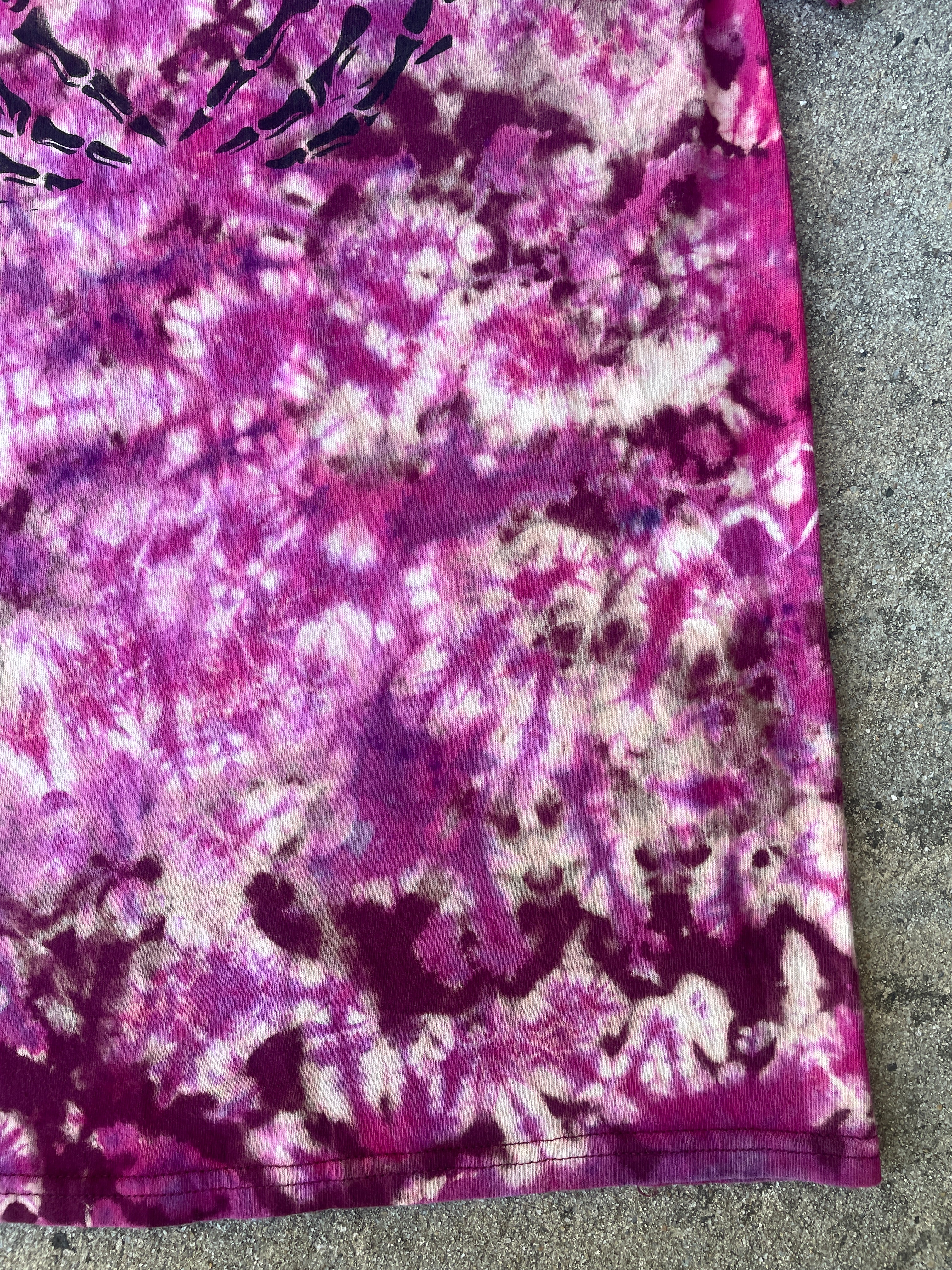 Hand-Printed Skeleton Heart Hands Pink and White Reverse Tie Dye Short Sleeve T-Shirt | Men's Size Small