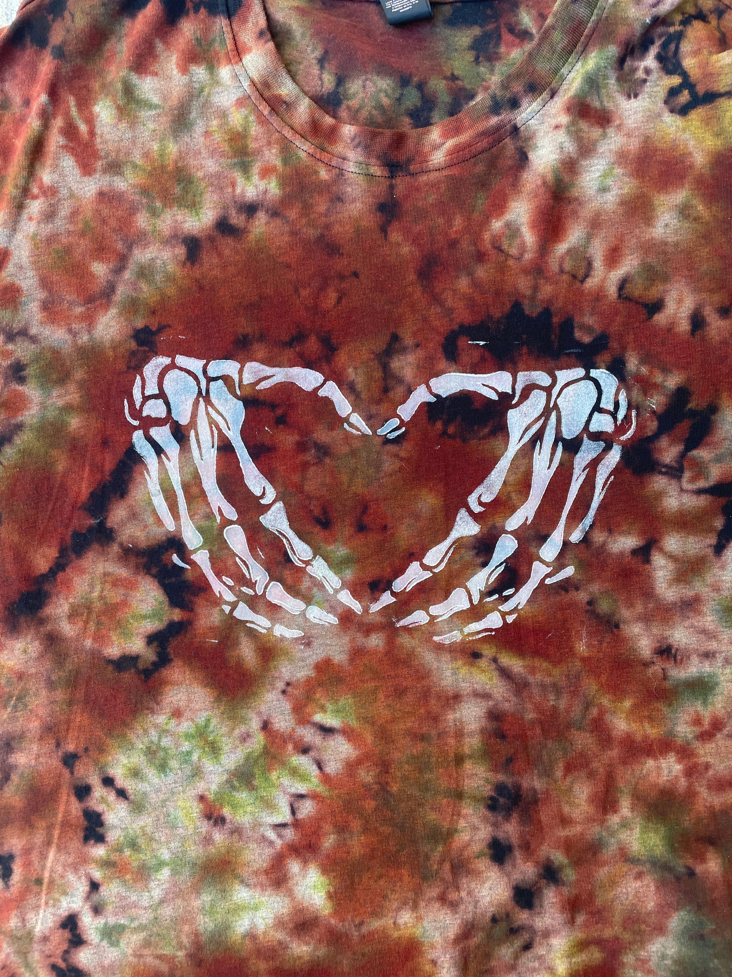 Hand-Printed Skeleton Heart Hands Black and Brown Reverse Tie Dye Short Sleeve T-Shirt | Men's Size Large
