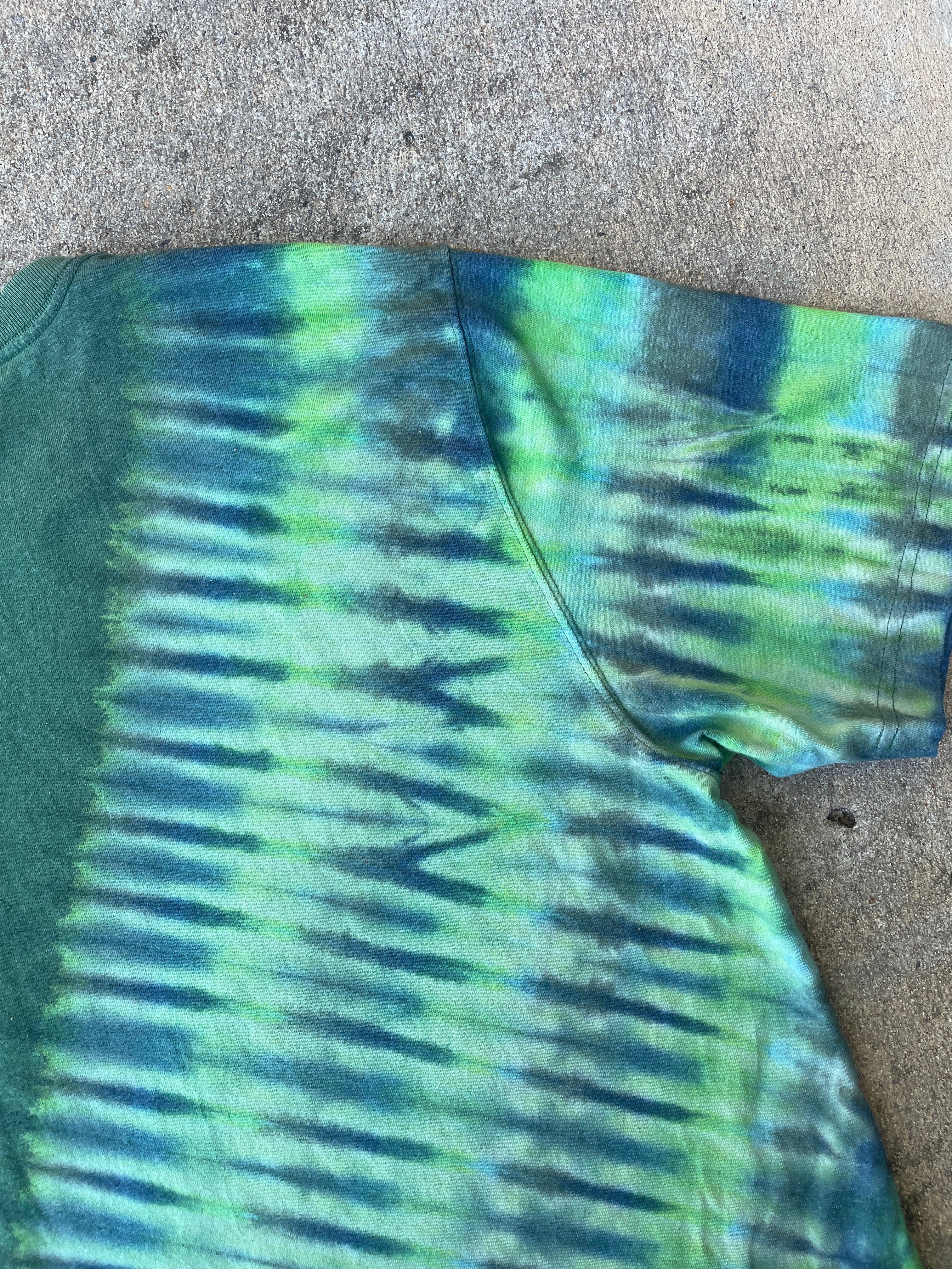 Carhartt Hand-Printed Largemouth Bass Green and Blue Reverse Tie Dye Short Sleeve T-Shirt | Men's Size Large