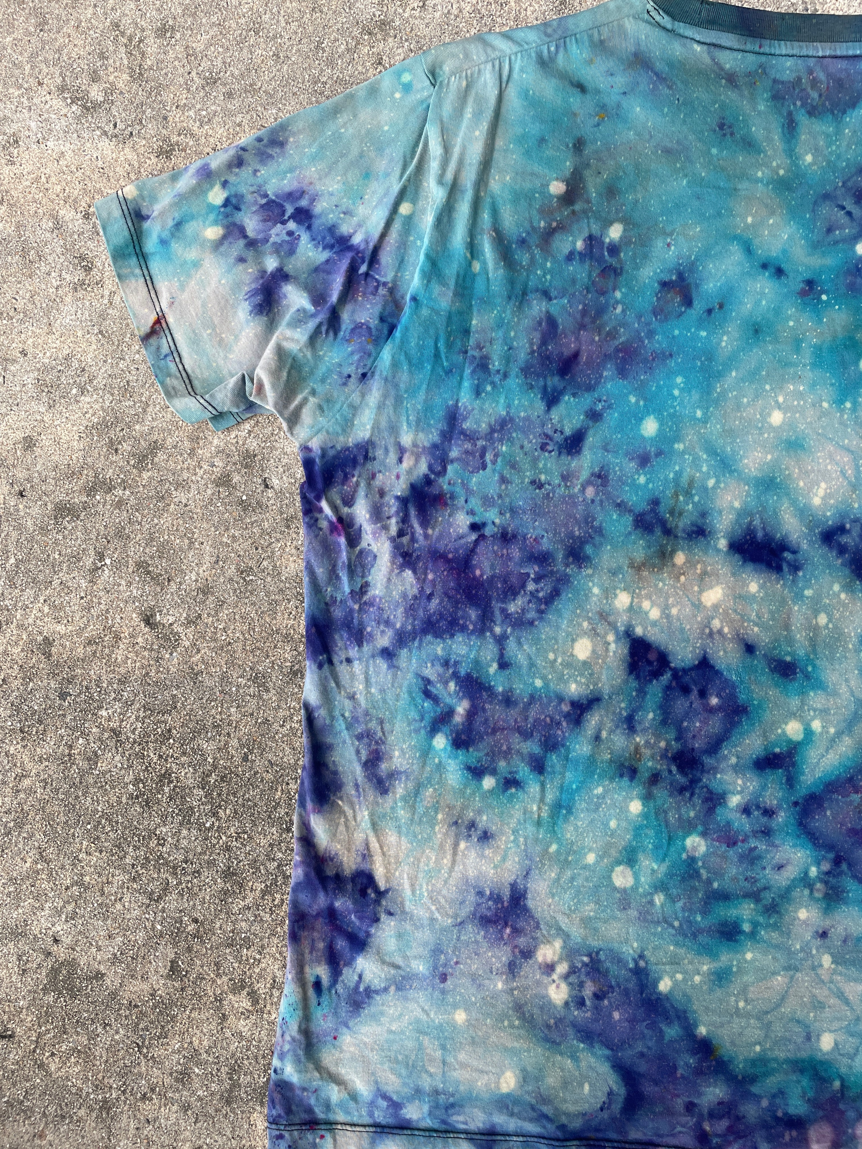 Hand-Printed North Carolina Purple and Blue Galaxy Dye Short Sleeve T-Shirt | Men's Size Large