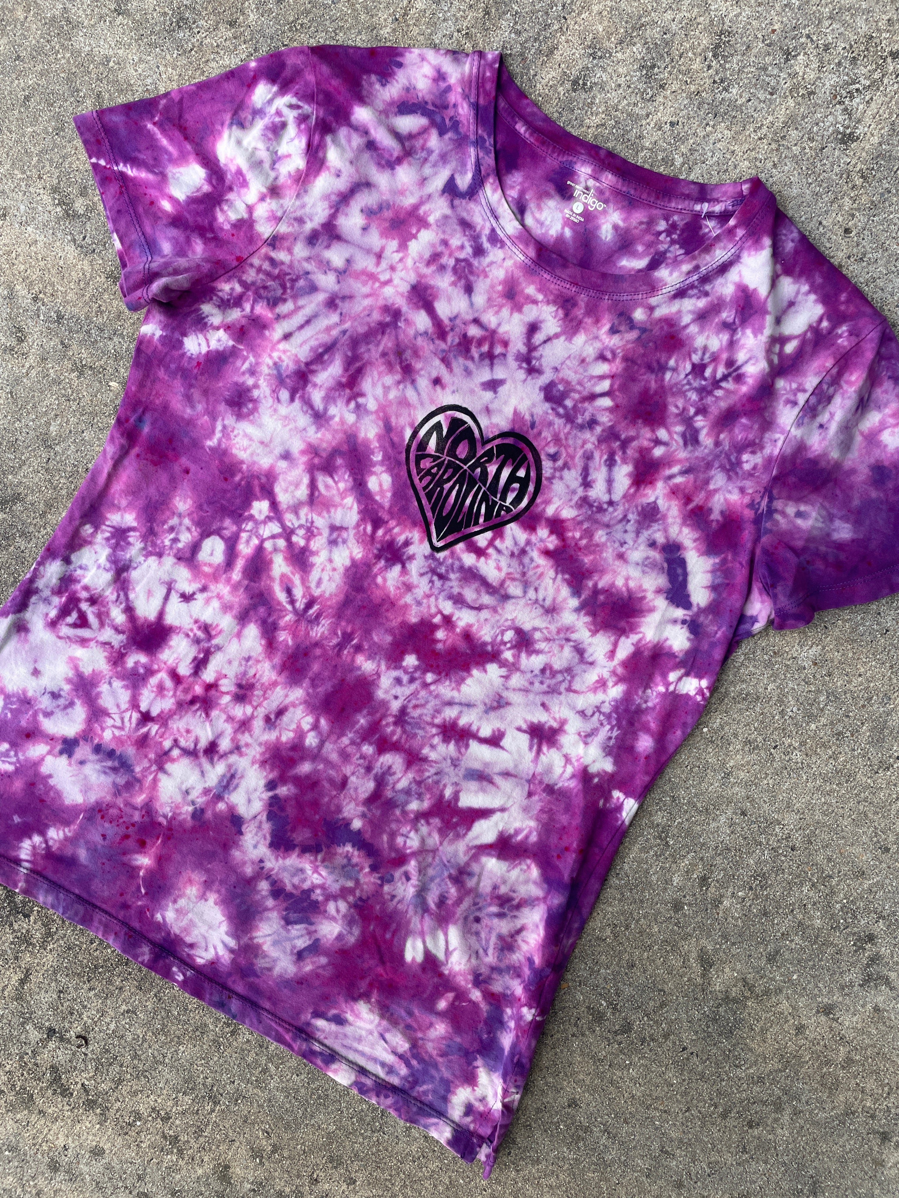 Hand-Printed North Carolina White and Purple Tie Dye Short Sleeve T-Shirt | Women's Size Large