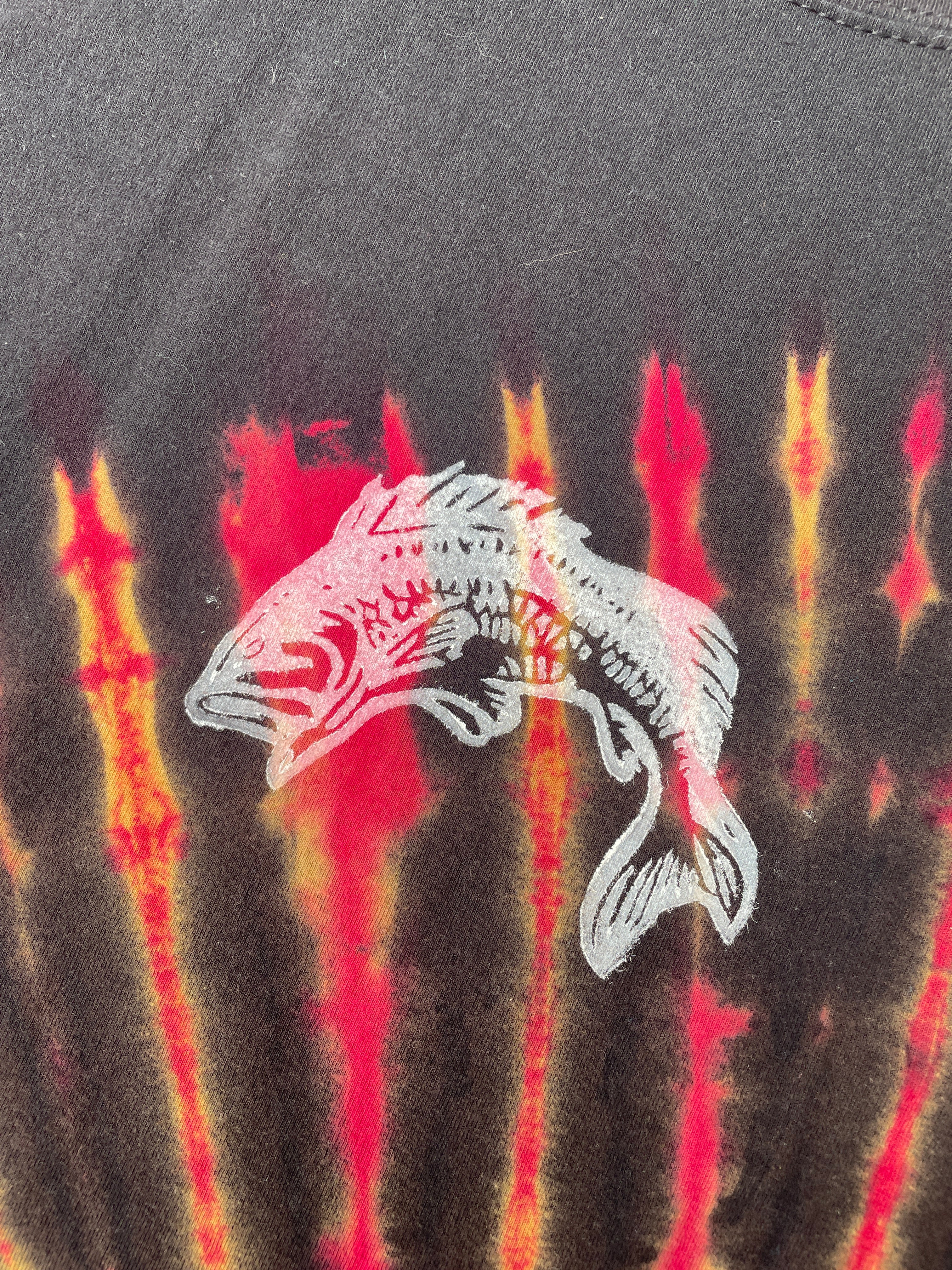 Hand-Printed Largemouth Bass Black and Red Spiral Reverse Tie Dye Short Sleeve T-Shirt | Men's Size XL
