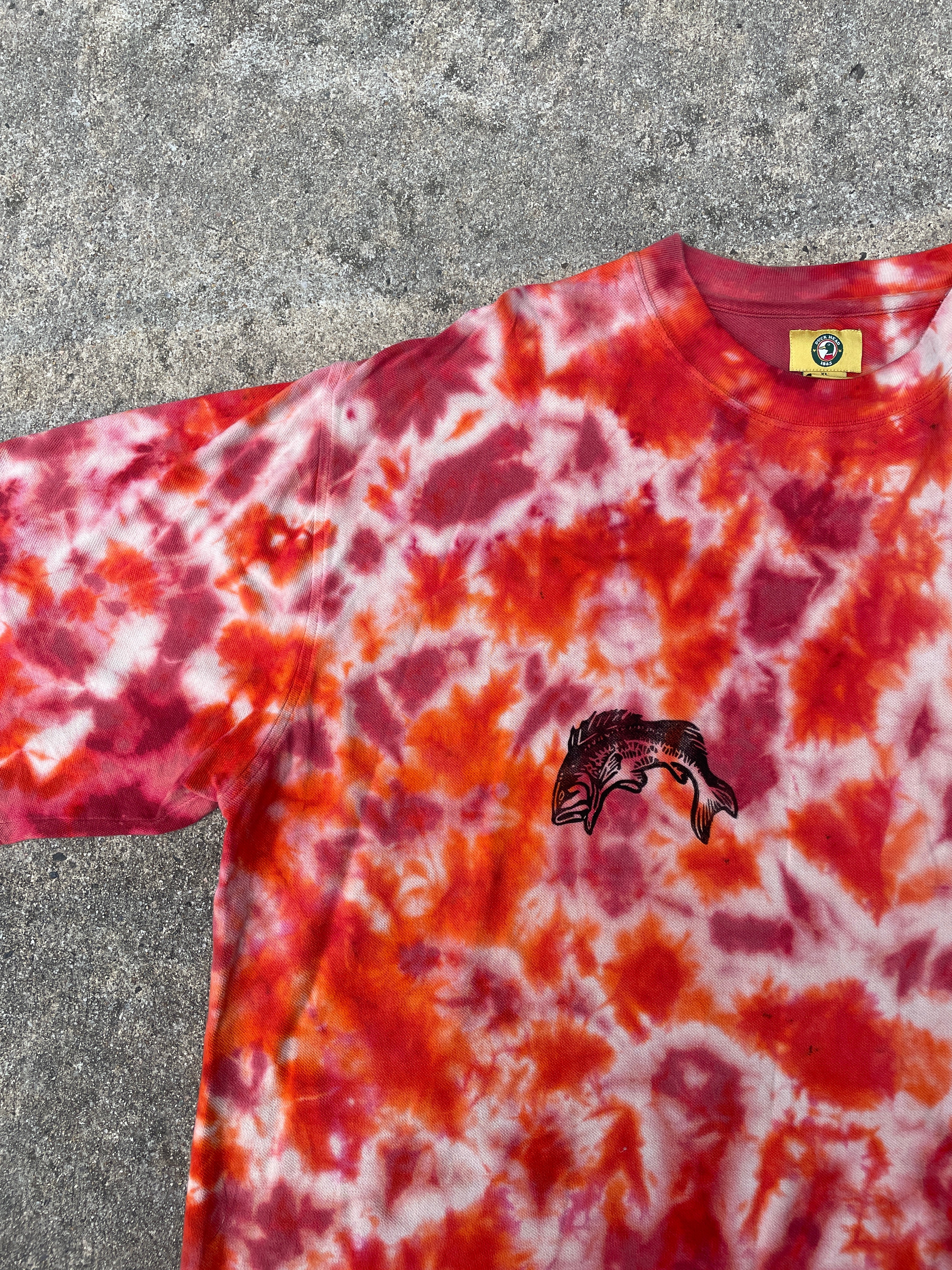 Hand-Printed Largemouth Red and Orange Tie Dye Short Sleeve T-Shirt | Men's Size XL