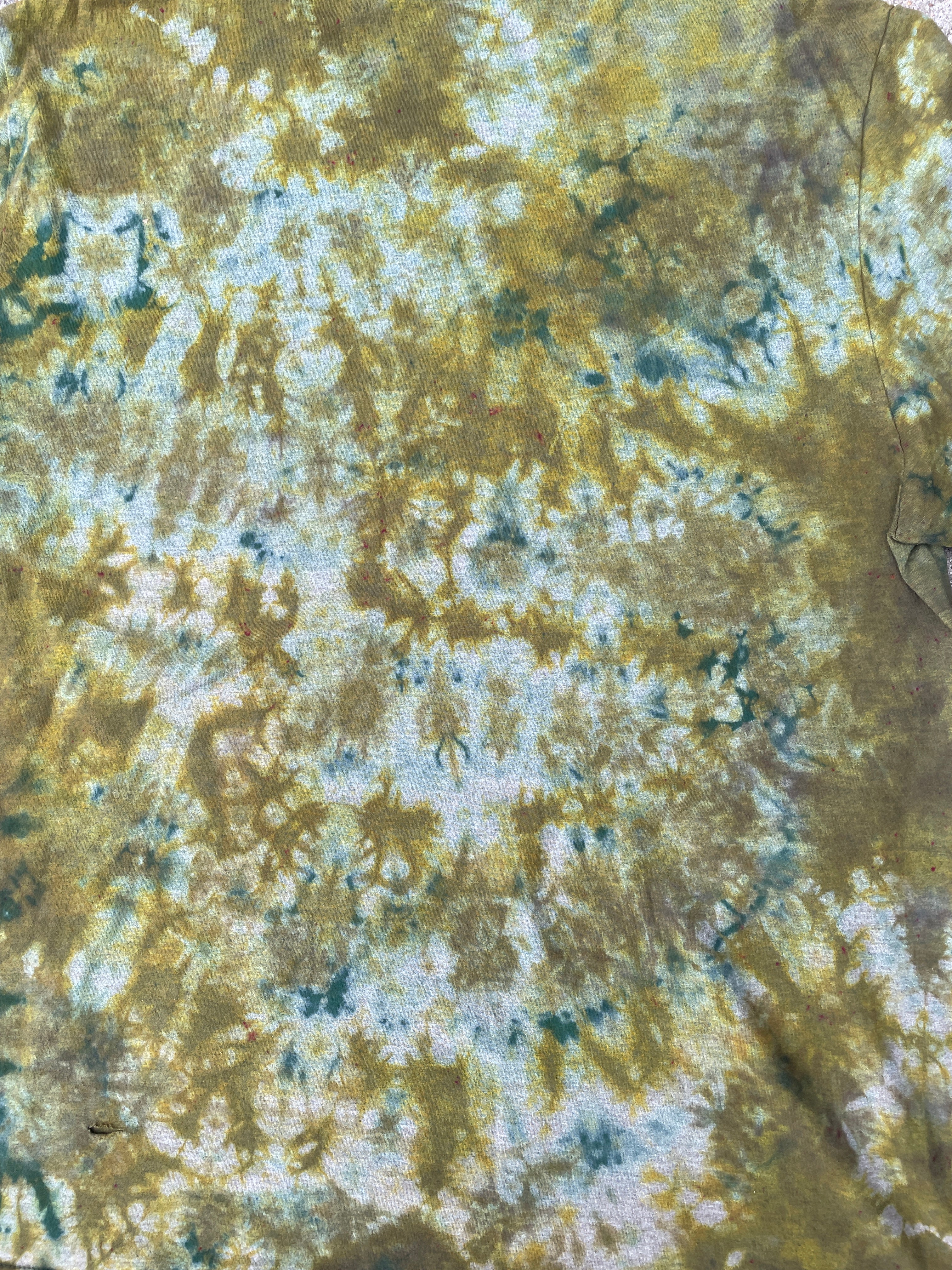 Hand-Printed Largemouth Bass Green and Gray Reverse Tie Dye Short Sleeve T-Shirt | Men's Size XL