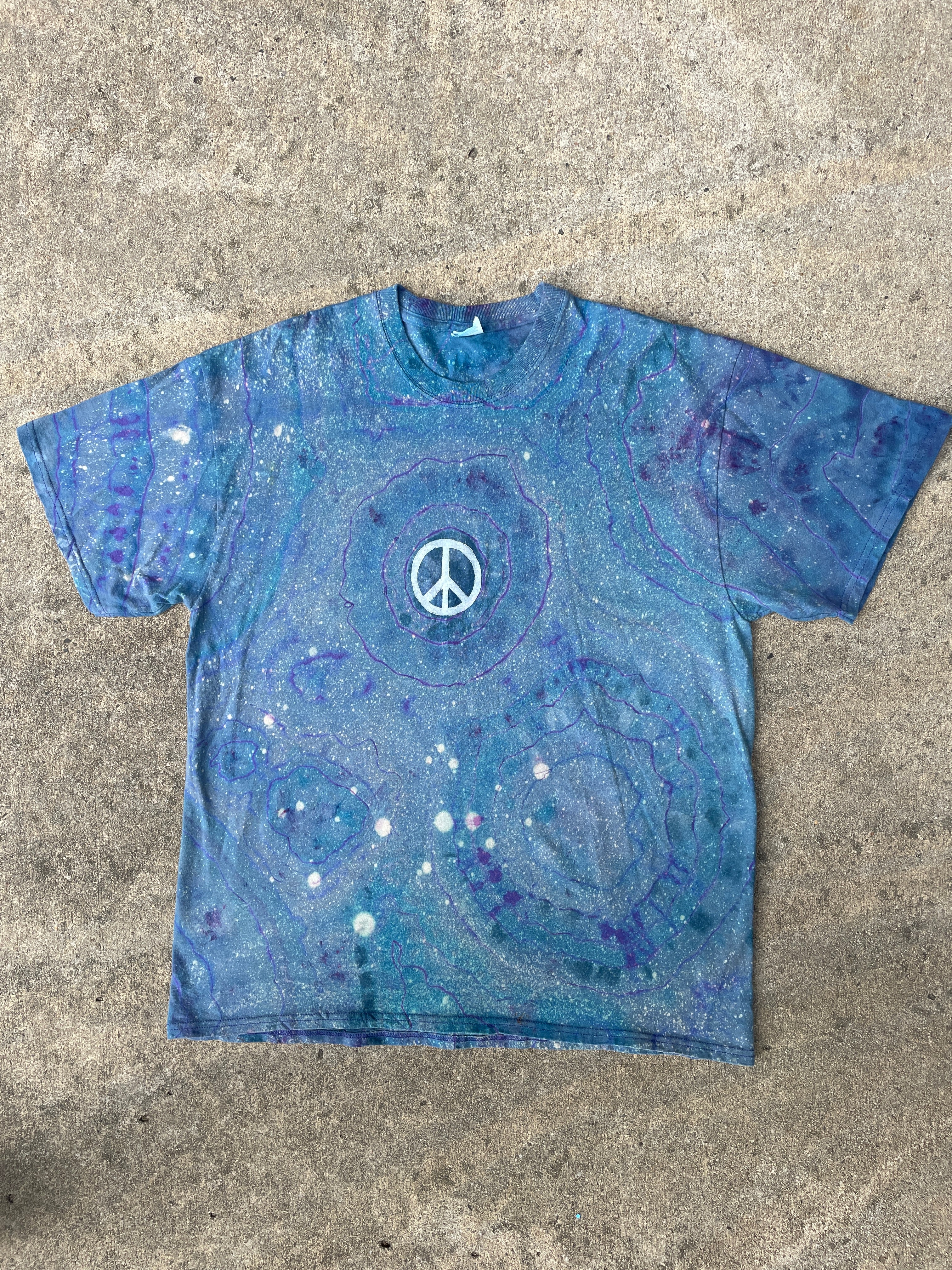 Hand-Printed Peace Sign Blue and Purple Geode Tie Dye Short Sleeve T-Shirt | Men's Size XL