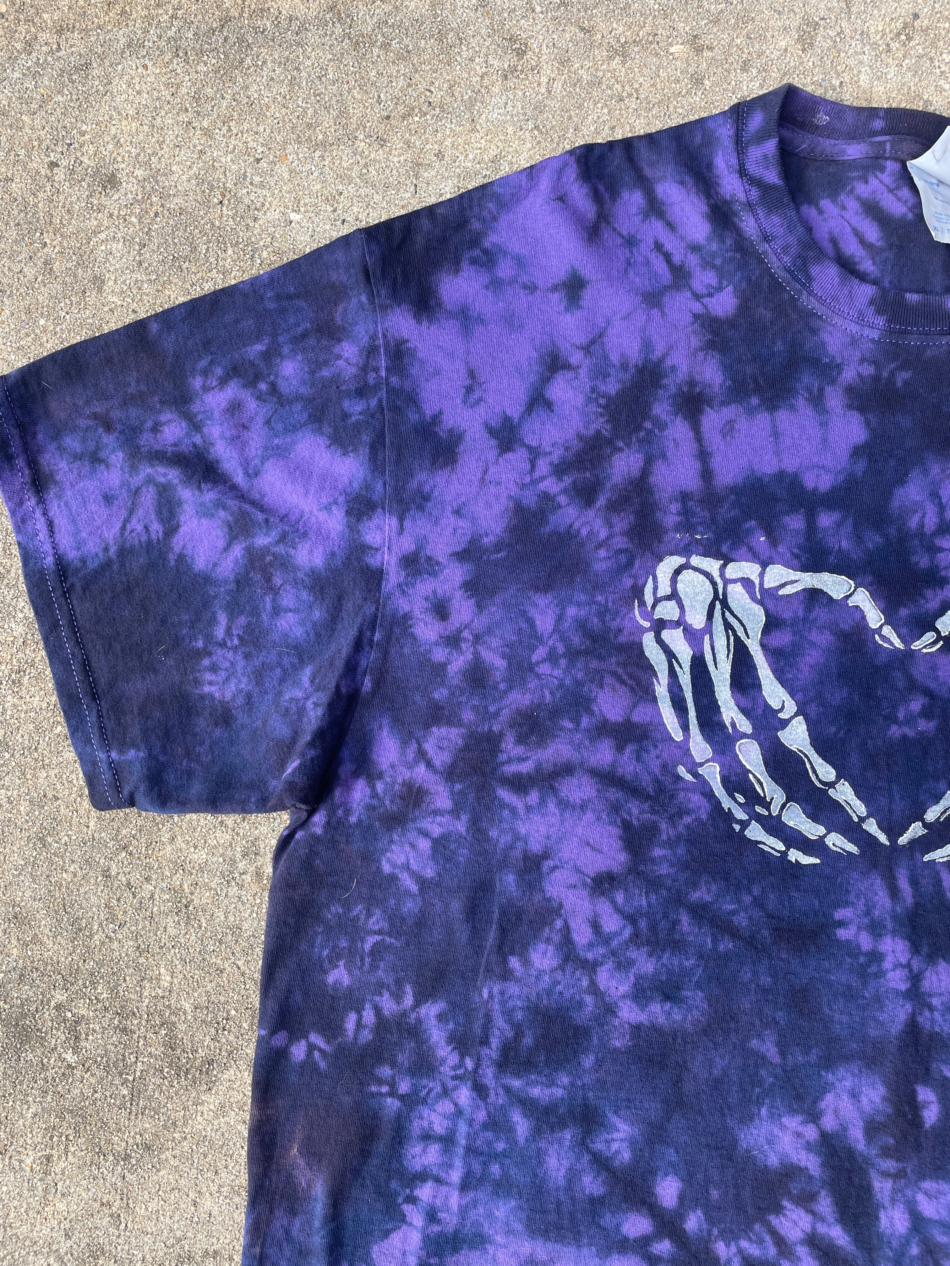 Hand-Printed Skeleton Heart Hands Black and Purple Tie Dye Short Sleeve T-Shirt | Men's Size XL