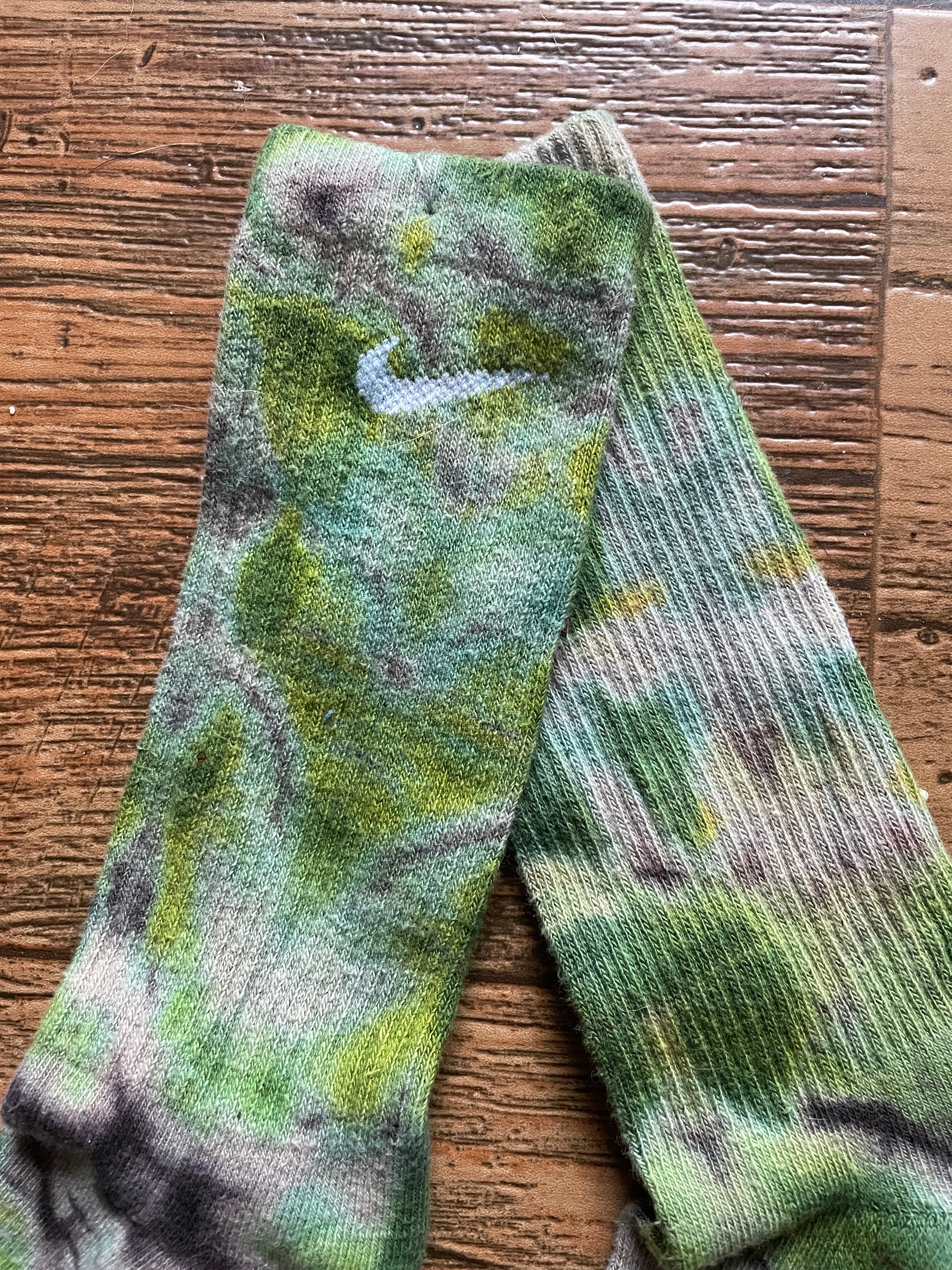 Green and Black Acid Dye Socks | One-of-a-Kind Nike Dri-FIT Everyday Plus Training Socks | Size Medium (Men's 6-8/Women's 6-10)