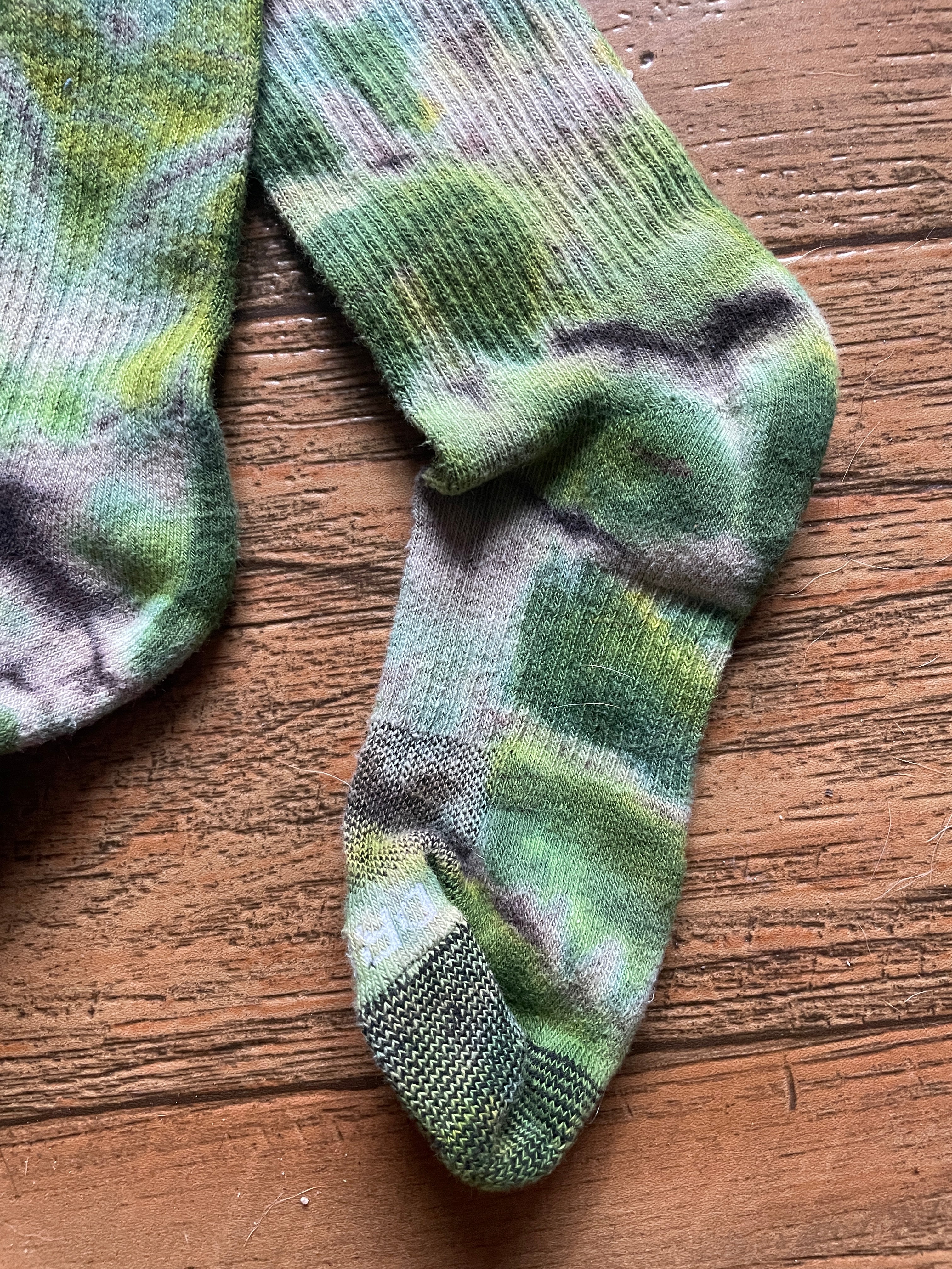 Green and Black Acid Dye Socks | One-of-a-Kind Nike Dri-FIT Everyday Plus Training Socks | Size Medium (Men's 6-8/Women's 6-10)