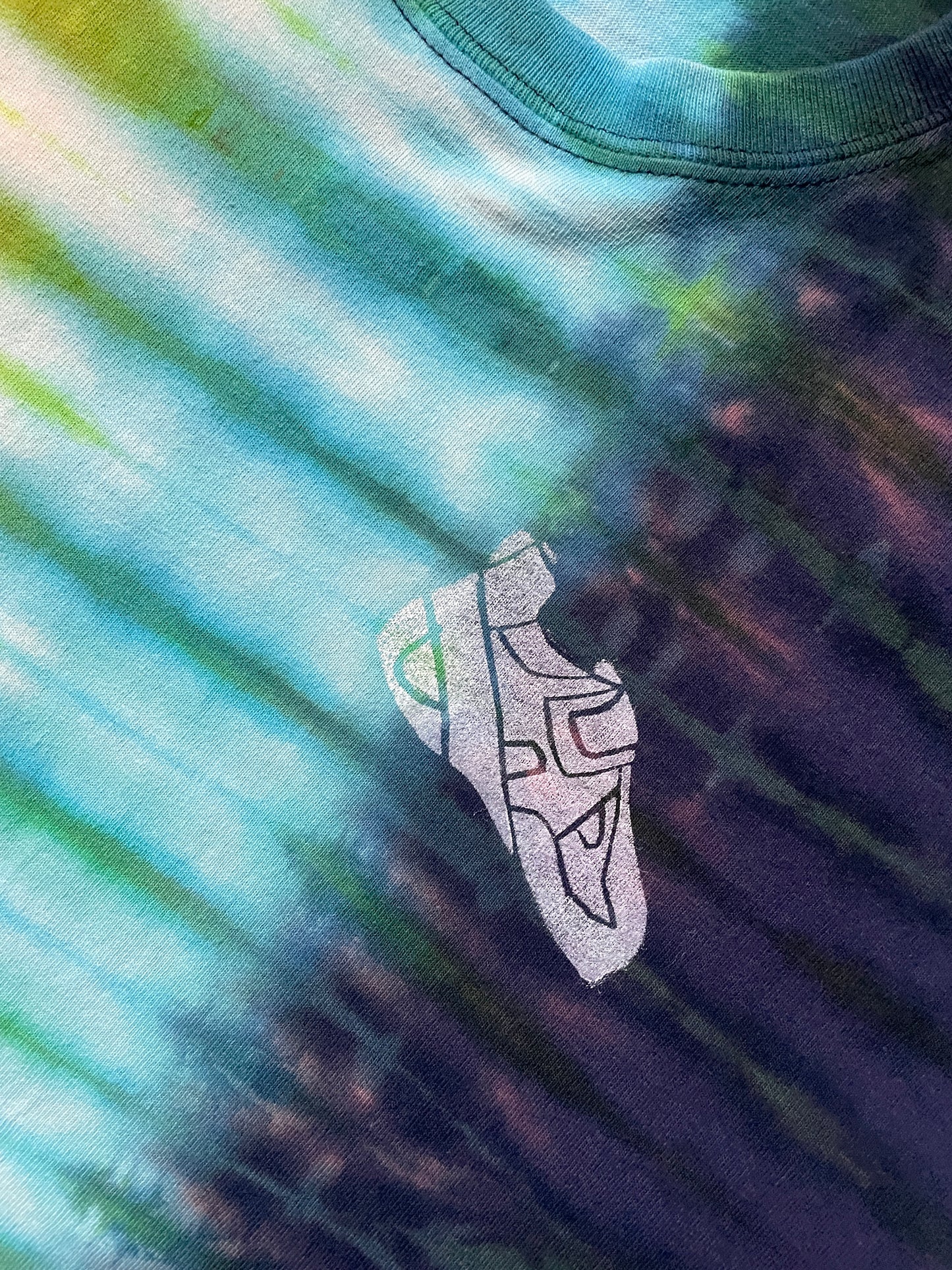 Men's Medium Climbing Carabiner Tie Dye Short Sleeve Crop Top