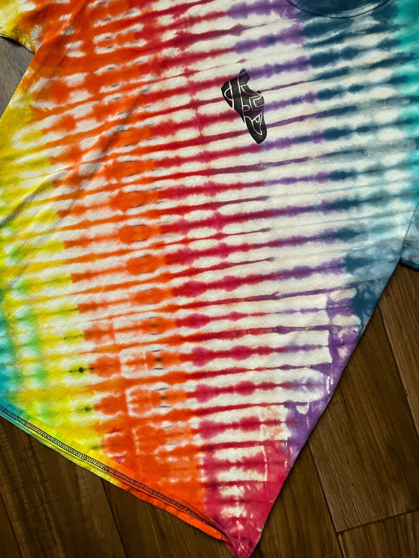 Men's Large Rainbow Climbing Carabiner Tie Dye Short Sleeve T-Shirt