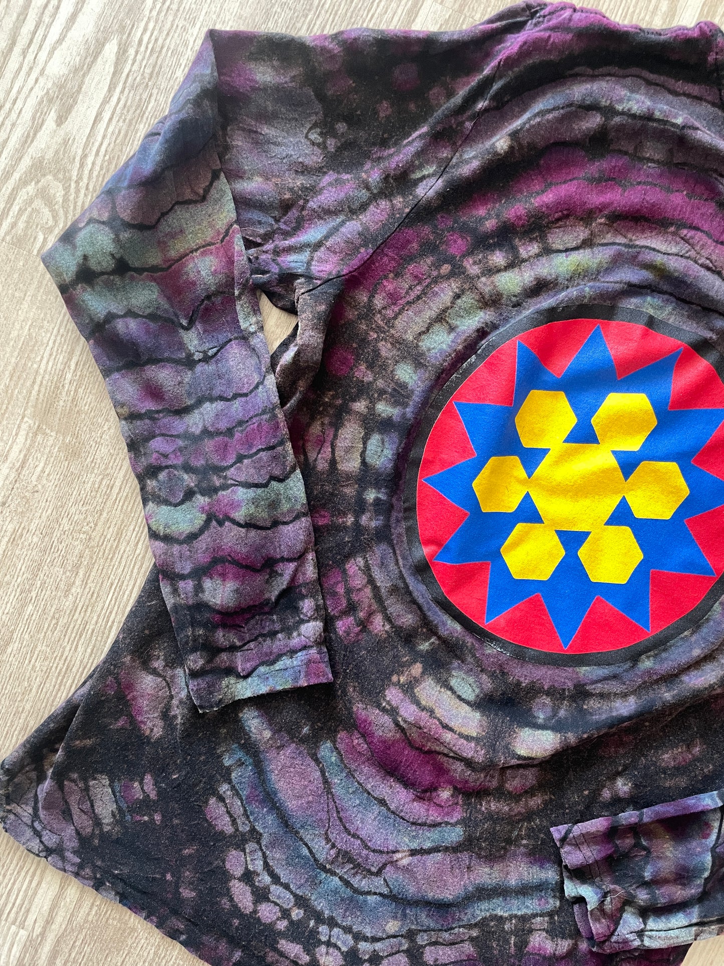 MEDIUM Men’s Brighton Ski Resort Handmade Tie Dye Geode Long Sleeve T-Shirt | One-Of-a-Kind Black, Purple, and Blue Reverse Tie Dye Top