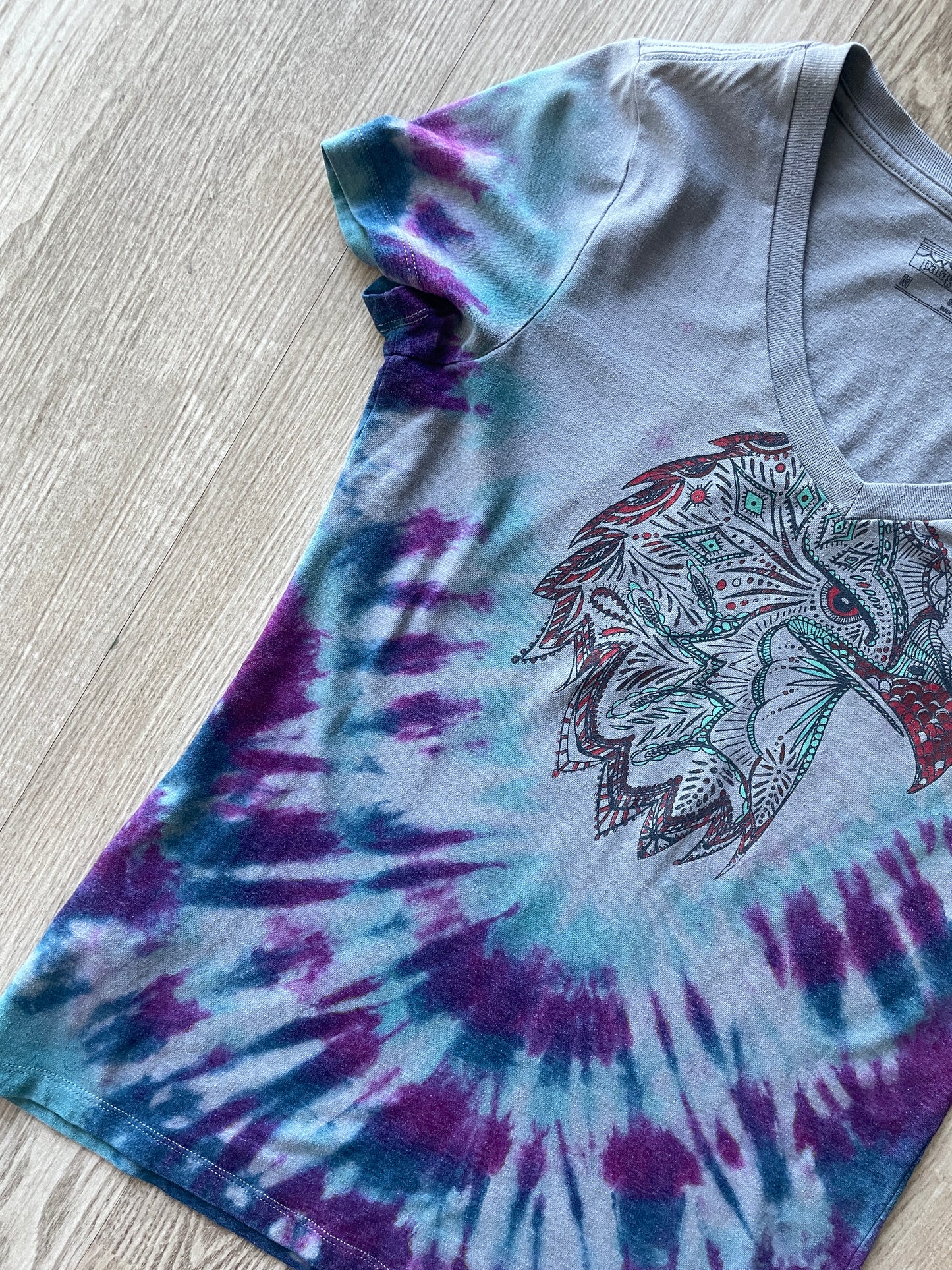 MEDIUM Women's Patagonia Eagle Handmade Tie Dye Short Sleeve V-Neck T-Shirt | One-Of-a-Kind Upcycled Blue and Green Top