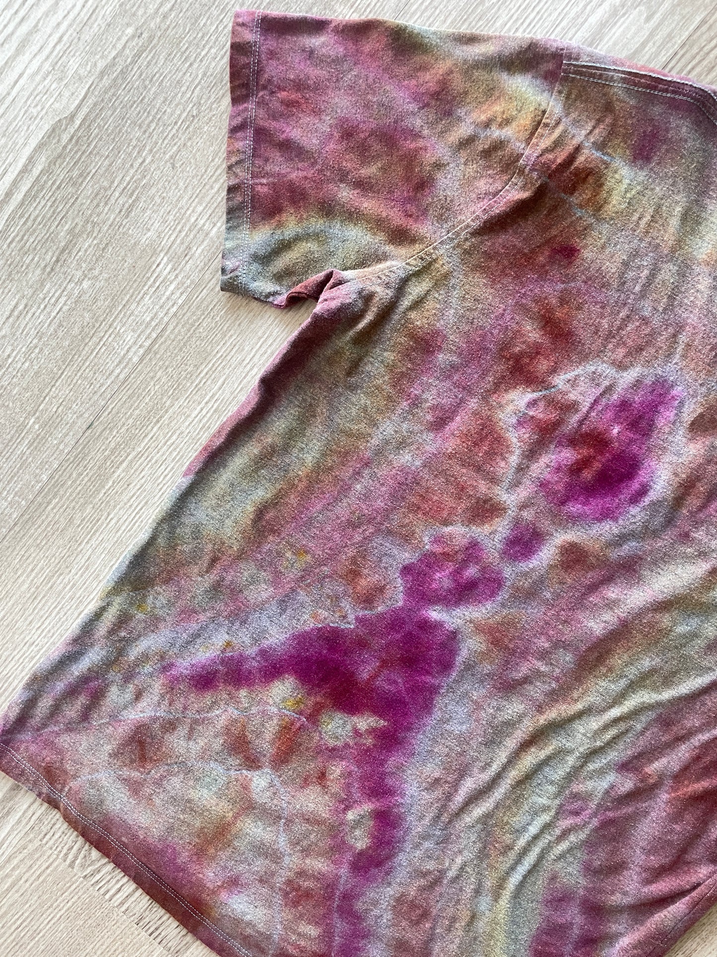 MEDIUM Men’s Harry Potter Gryffindor Quidditch Handmade Tie Dye Short Sleeve T-Shirt | One-Of-a-Kind Upcycled Red and Yellow Geode Top