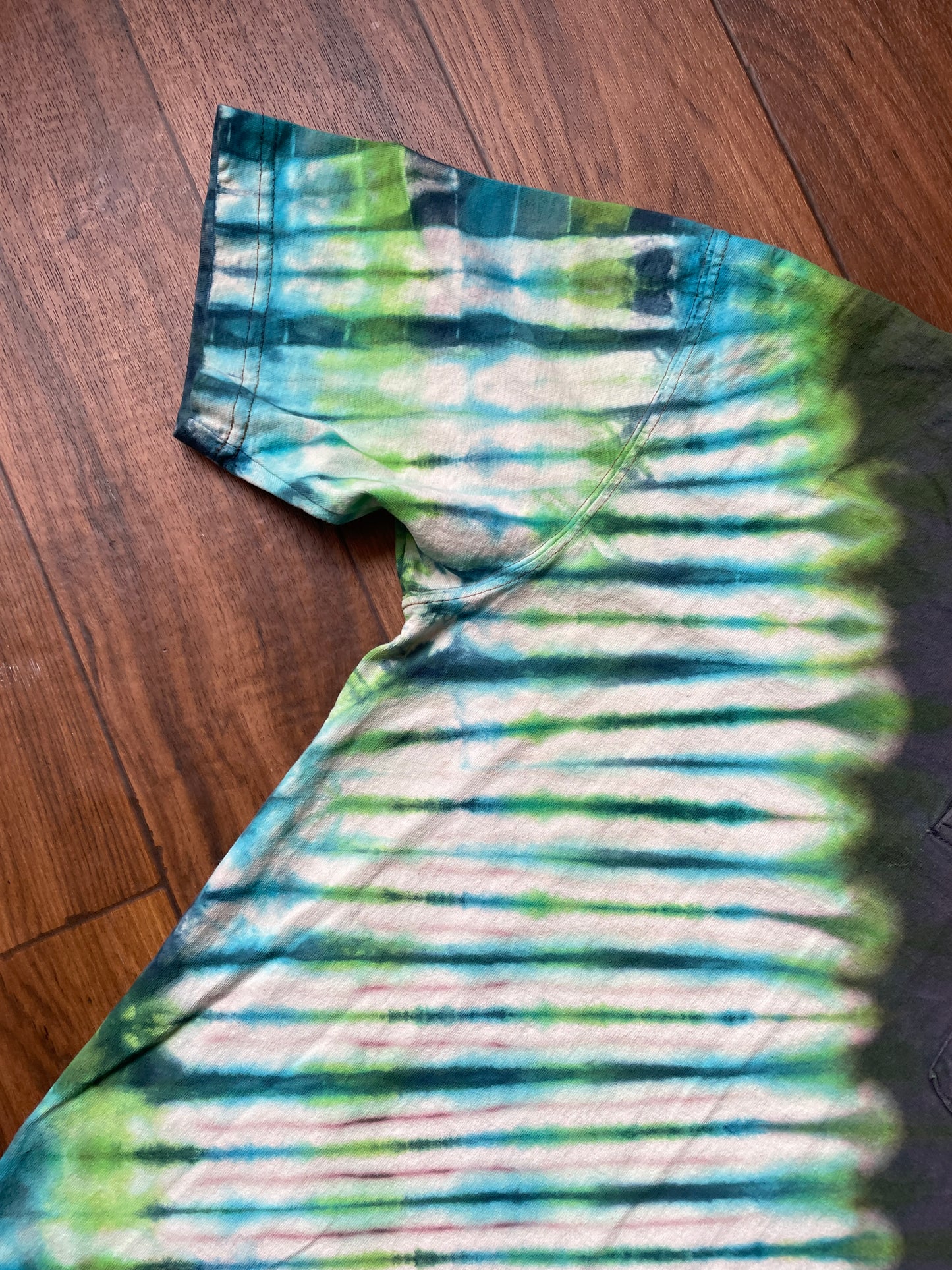 Men's Small Carhartt Tie Dye Short Sleeve T-Shirt