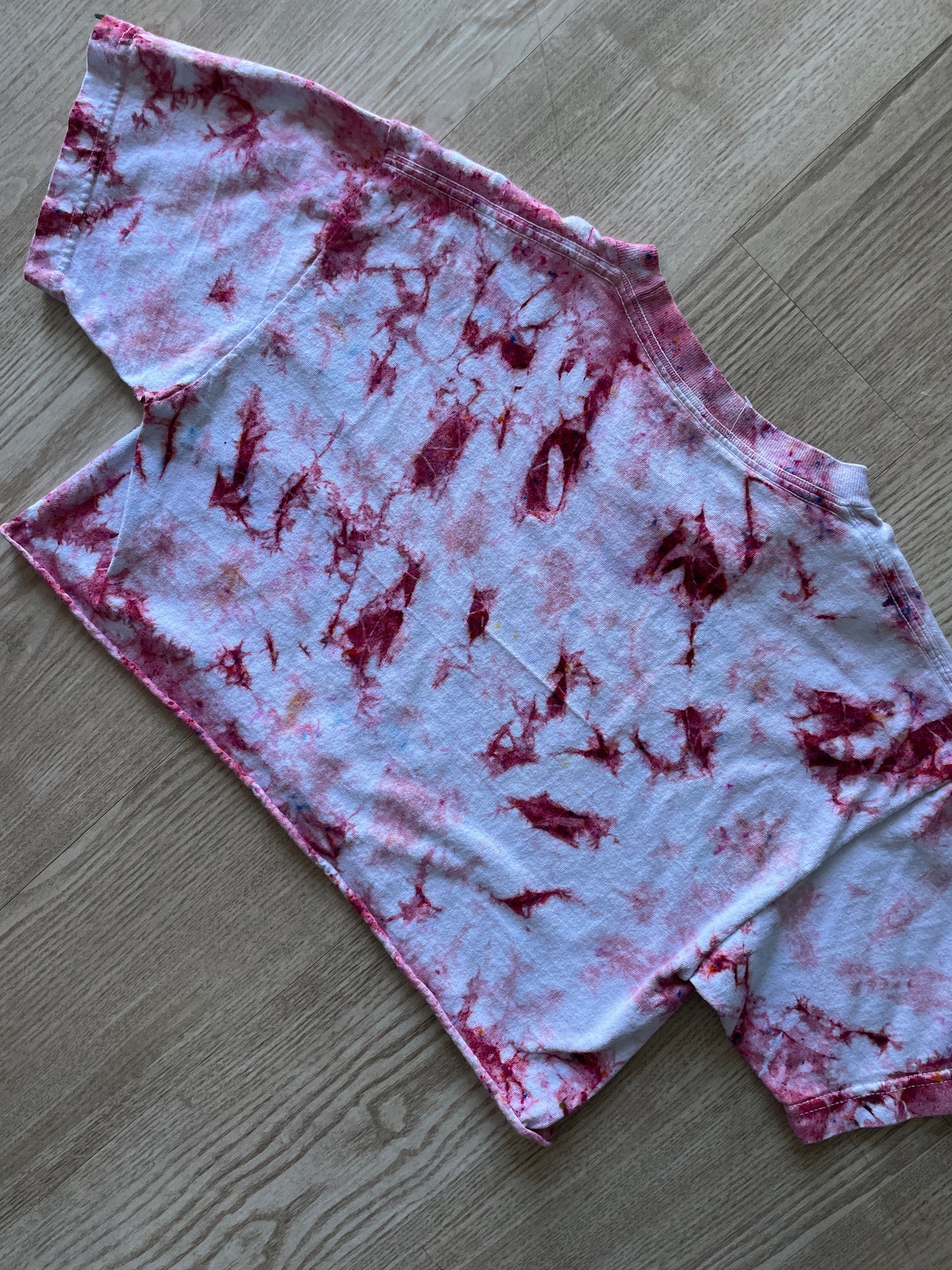 Medium Unisex Mountain Scape Handmade Tie Dye Crop Top | One-Of-a-Kind White and Pink Short Sleeve