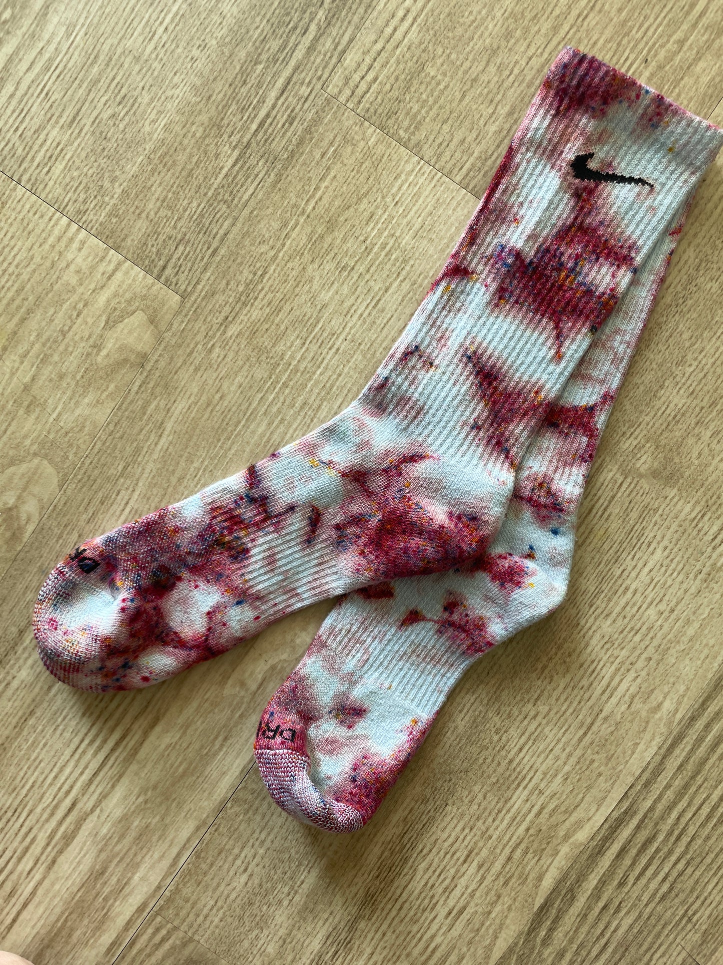 NIKE Socks Hand Tie Dyed Pink and White "Funfetti" Nike Dri-FIT Everyday Plus Crew Training Socks - Size Large (Men's 8-12/Women's 10-13)