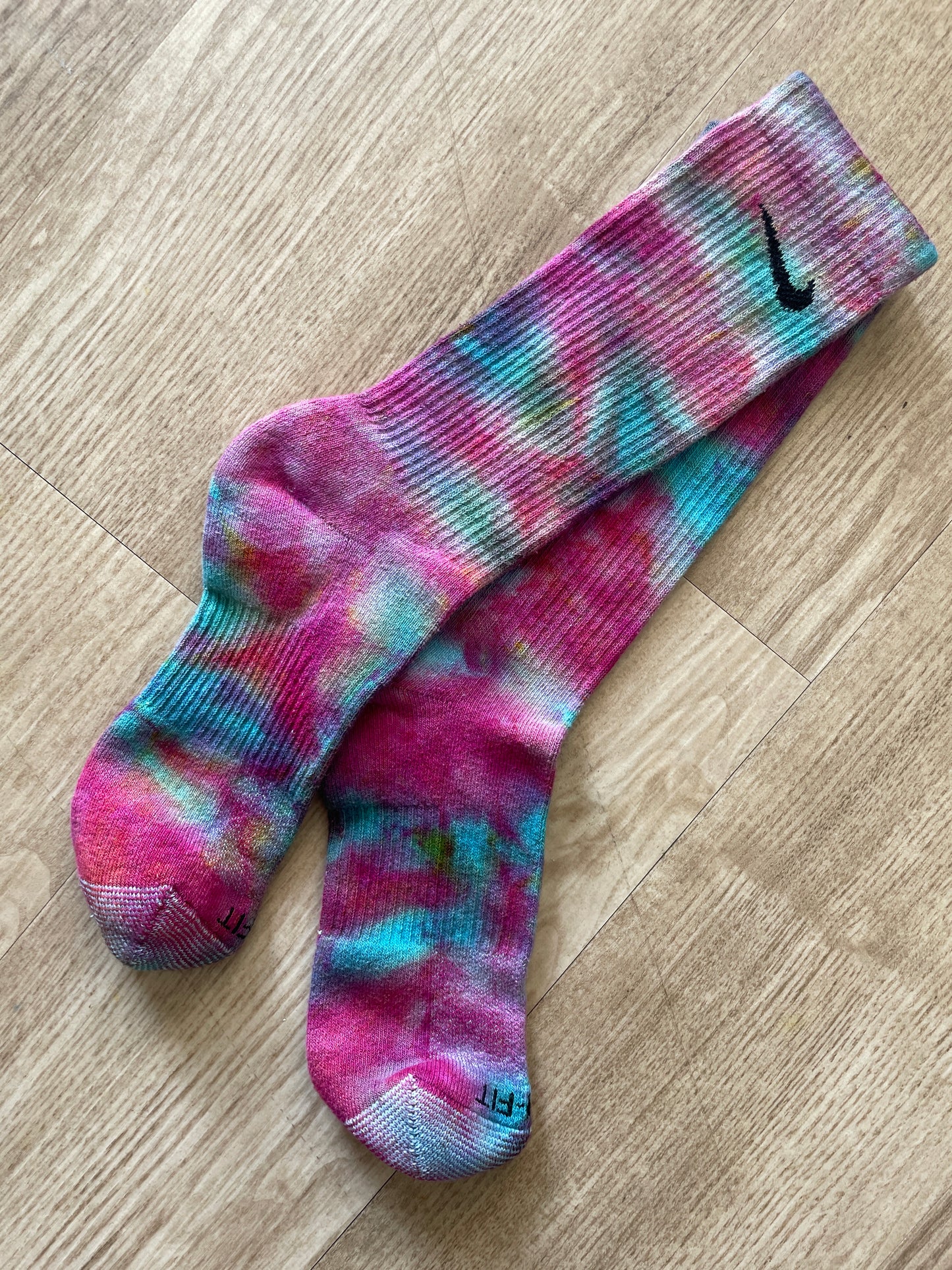 NIKE Socks Hand Tie Dyed Blue, Pink and Purple Galaxy Nike Dri-FIT Everyday Plus Crew Training Socks - Size Large (Men's 8-12/Women's 10-13)