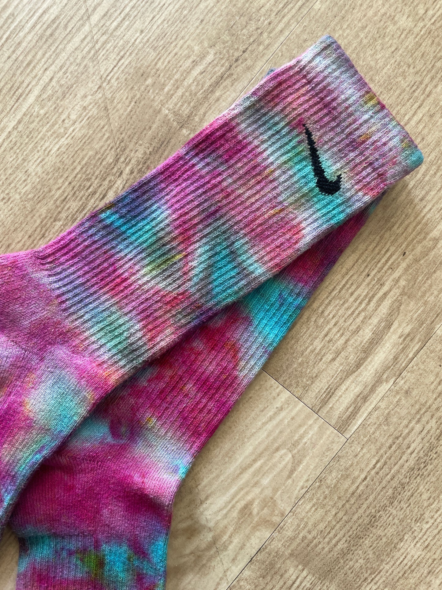 NIKE Socks Hand Tie Dyed Blue, Pink and Purple Galaxy Nike Dri-FIT Everyday Plus Crew Training Socks - Size Large (Men's 8-12/Women's 10-13)