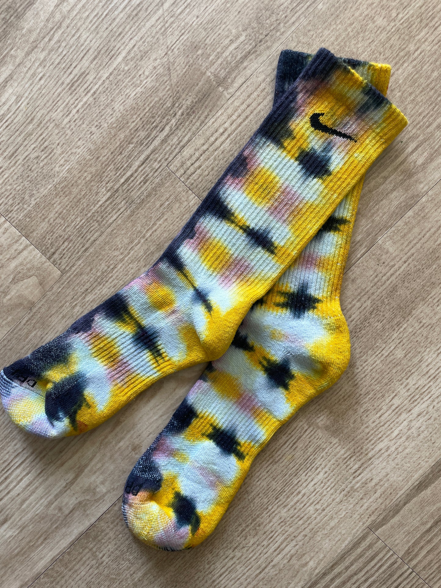 NIKE Socks Hand Tie Dyed Black, Yellow, and Pink Nike Dri-FIT Everyday Plus Crew Training Socks - Size Large (Men's 8-12/Women's 10-13)