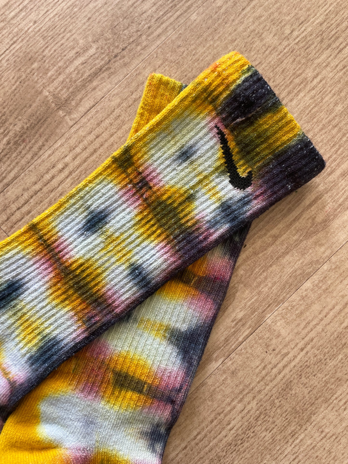 NIKE Socks Hand Tie Dyed Black, Yellow, and Pink Nike Dri-FIT Everyday Plus Crew Training Socks - Size Large (Men's 8-12/Women's 10-13)