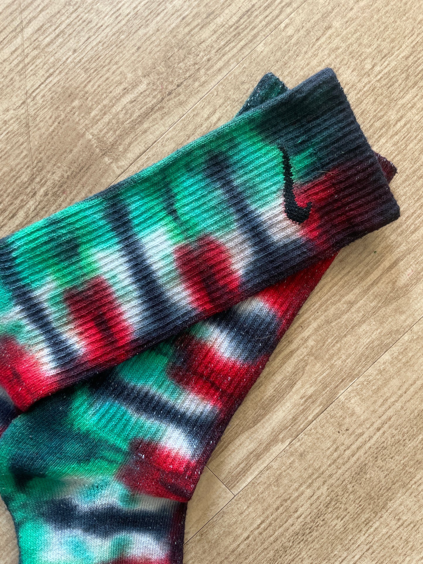 NIKE Christmas Socks Hand Tie Dyed Red, Green, and Black Nike Dri-FIT Everyday Plus Crew Training Socks - Size Large (Men's 8-12/Women's 10-13)