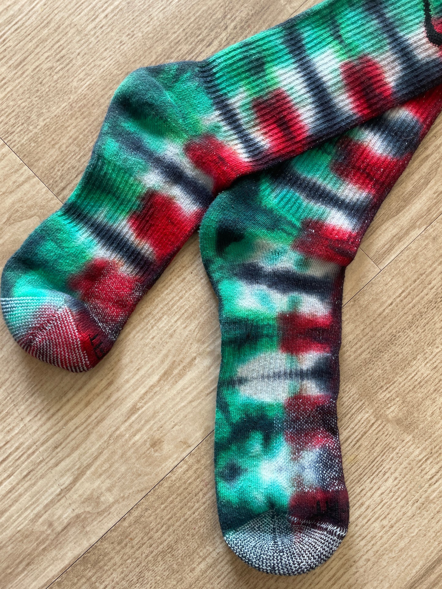 NIKE Christmas Socks Hand Tie Dyed Red, Green, and Black Nike Dri-FIT Everyday Plus Crew Training Socks - Size Large (Men's 8-12/Women's 10-13)