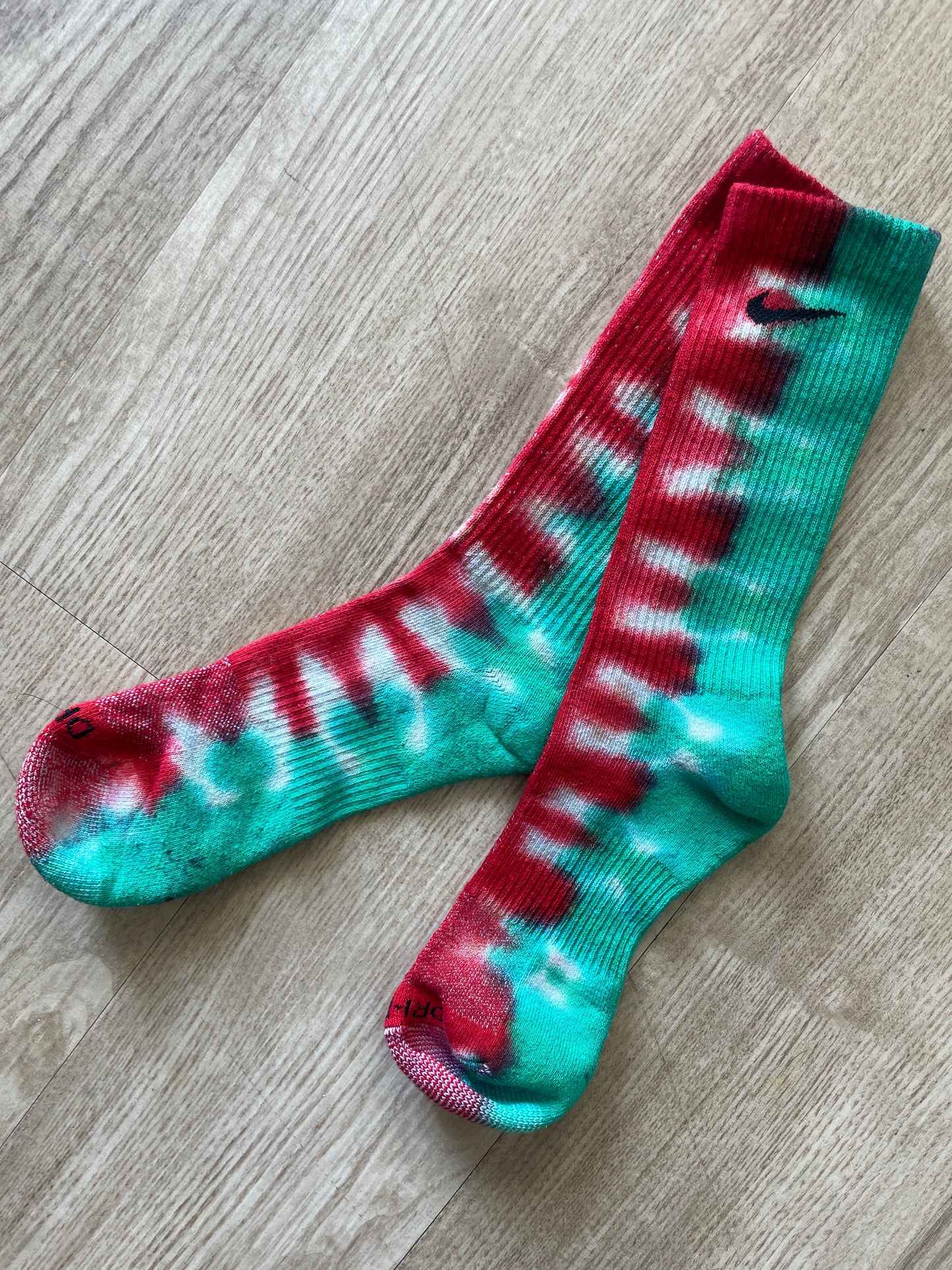 NIKE Christmas Socks Hand Tie Dyed Red and Green Nike Dri-FIT Everyday Plus Crew Training Socks - Size Large (Men's 8-12/Women's 10-13)