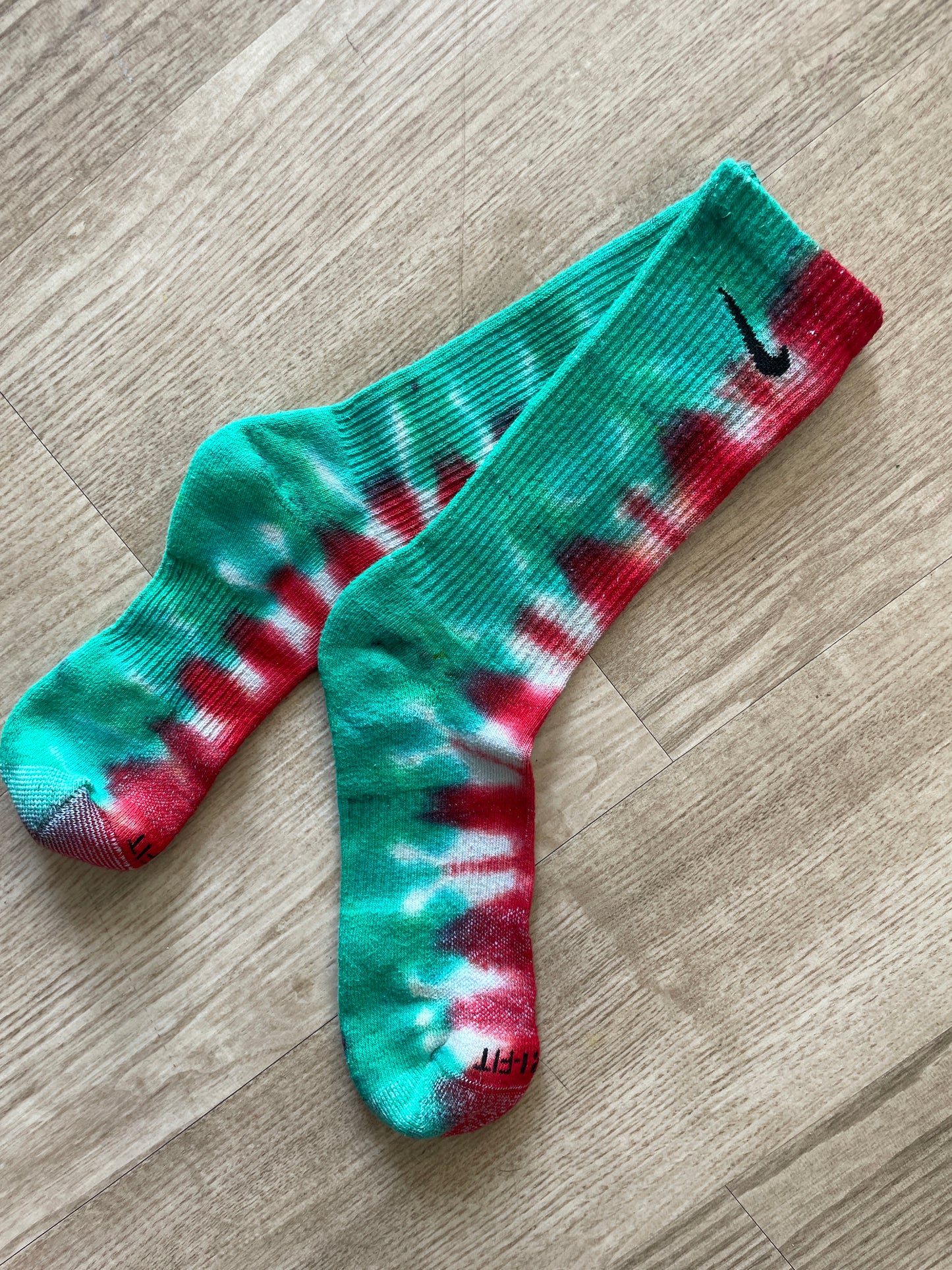 NIKE Christmas Socks Hand Tie Dyed Red and Green Nike Dri-FIT Everyday Plus Crew Training Socks - Size Large (Men's 8-12/Women's 10-13)