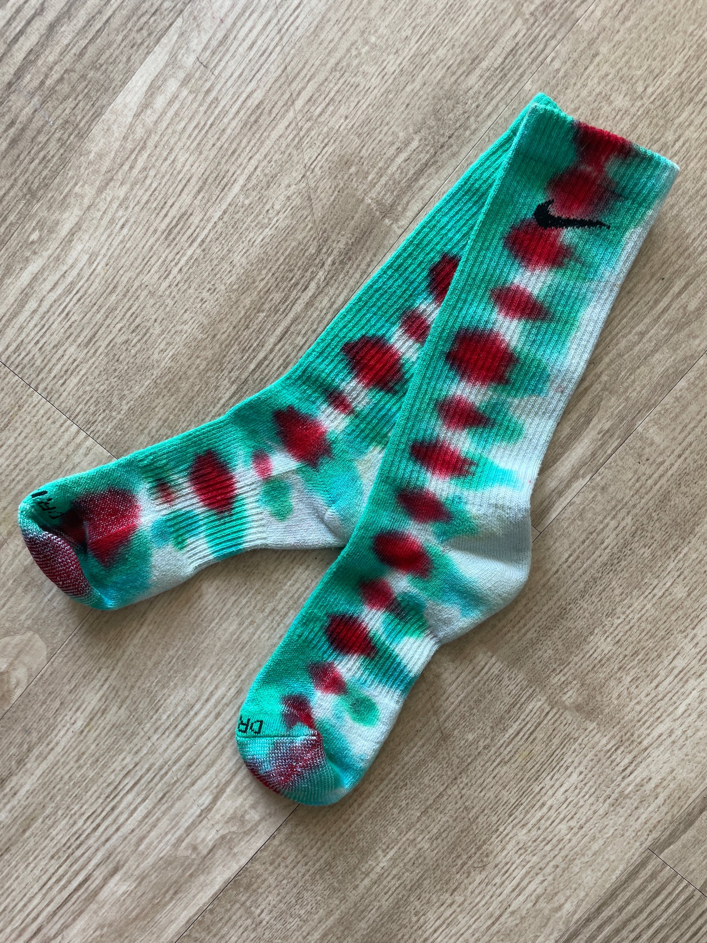 NIKE Christmas Socks Hand Tie Dyed Red and Green Nike Dri-FIT Everyday Plus Crew Training Socks - Size Large (Men's 8-12/Women's 10-13)