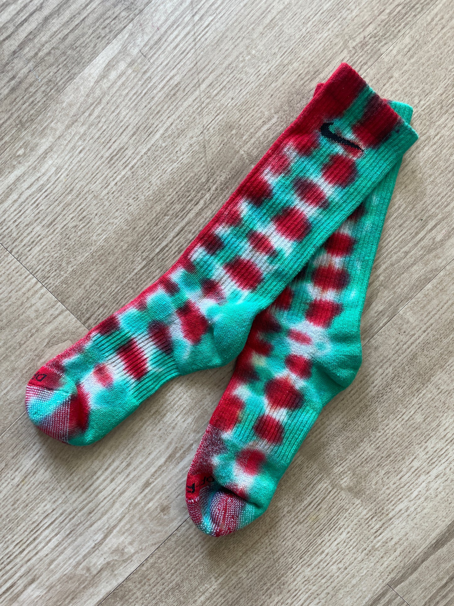 NIKE Christmas Socks Hand Tie Dyed Red and Green Nike Dri-FIT Everyday Plus Crew Training Socks - Size Large (Men's 8-12/Women's 10-13)