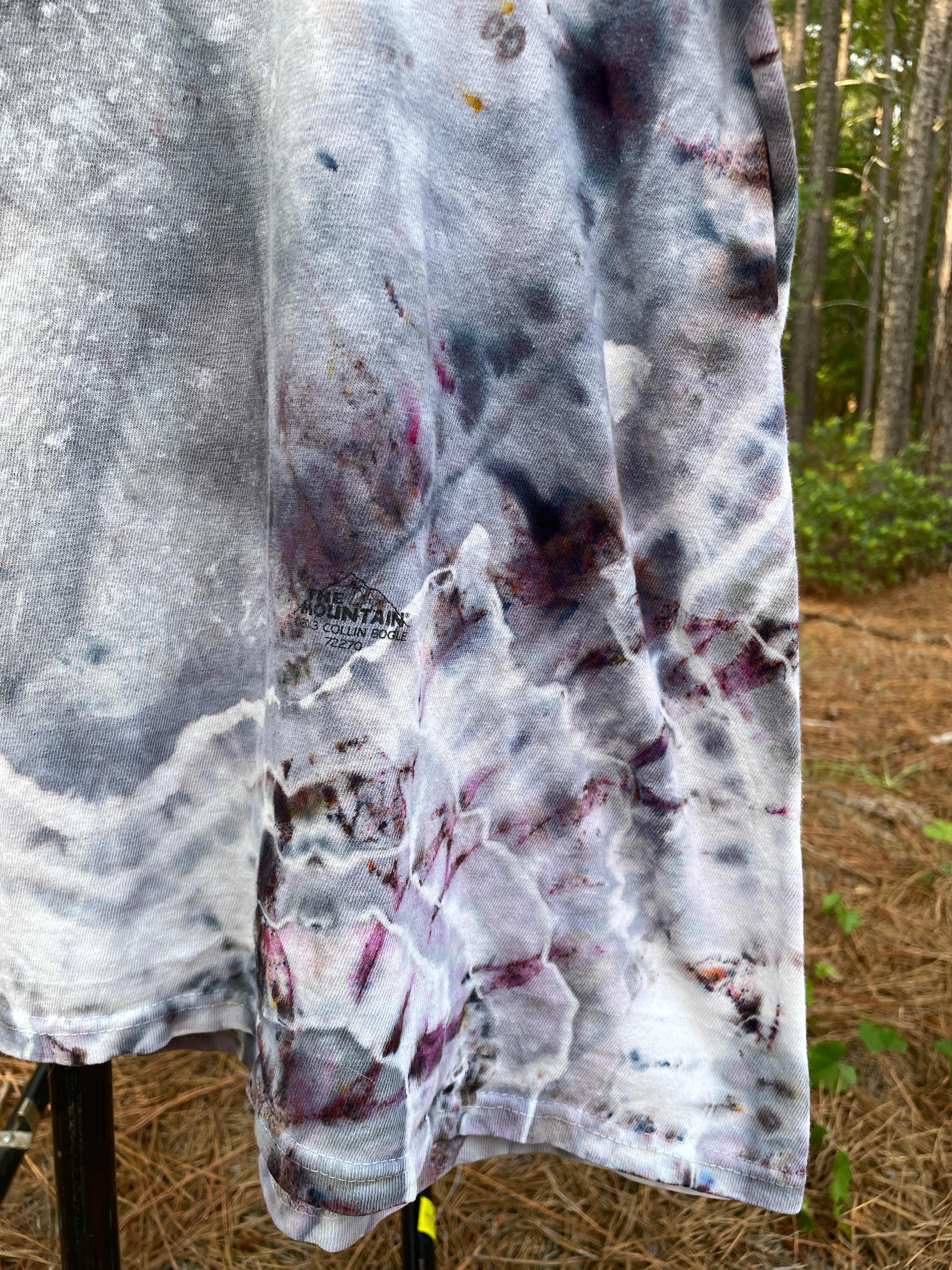 Gray and White Wolf Hand-Tie Dyed Short Sleeve T-Shirt (Men's 2XL)