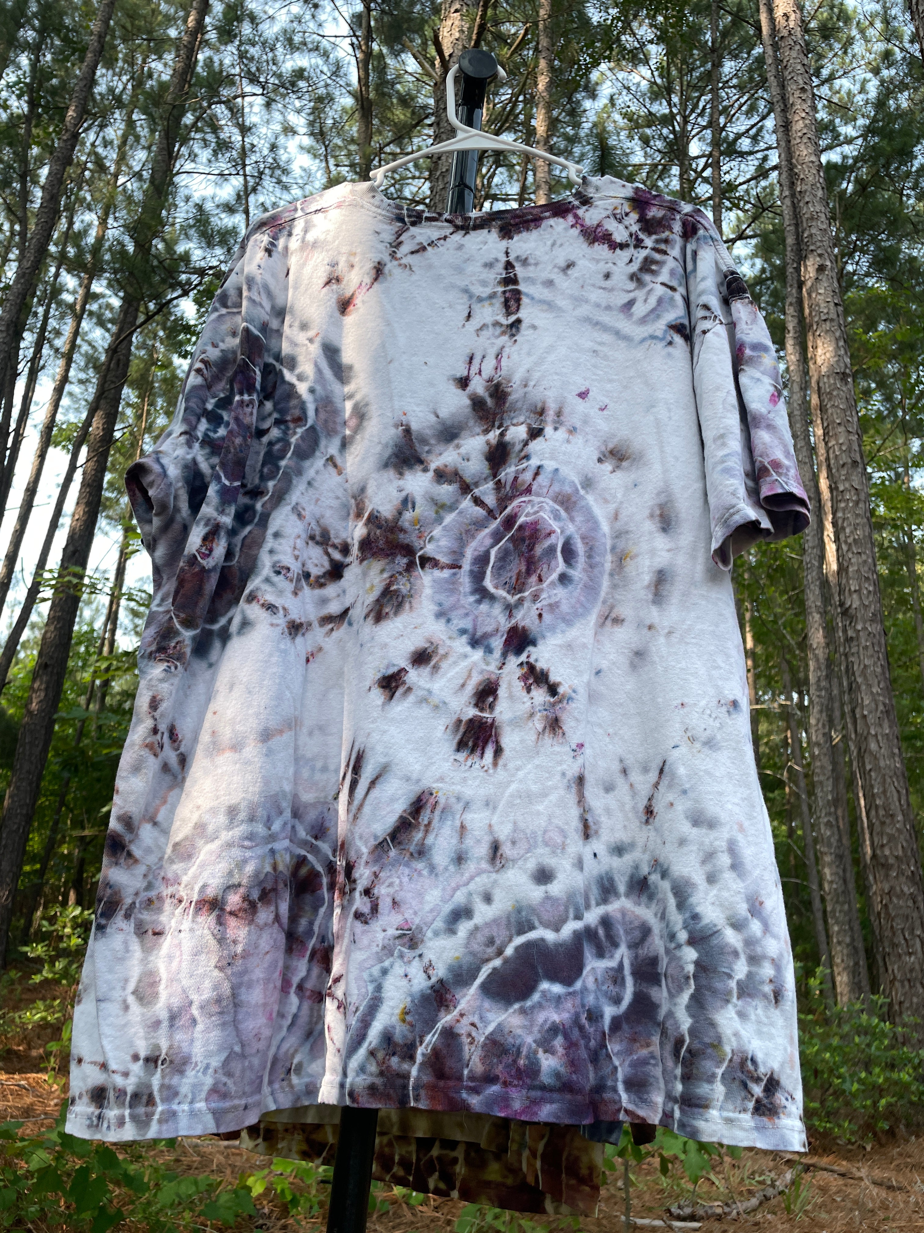Gray and White Wolf Hand-Tie Dyed Short Sleeve T-Shirt (Men's 2XL)