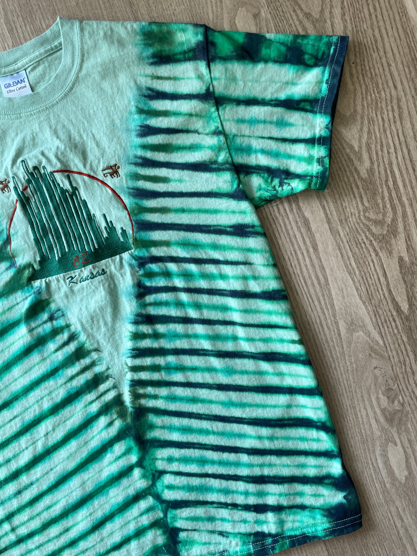 MEDIUM Men’s Wizard of Oz "Kansas" Flying Monkeys Embroidered Handmade Tie Dye T-Shirt | One-Of-a-Kind Emerald Green Short Sleeve