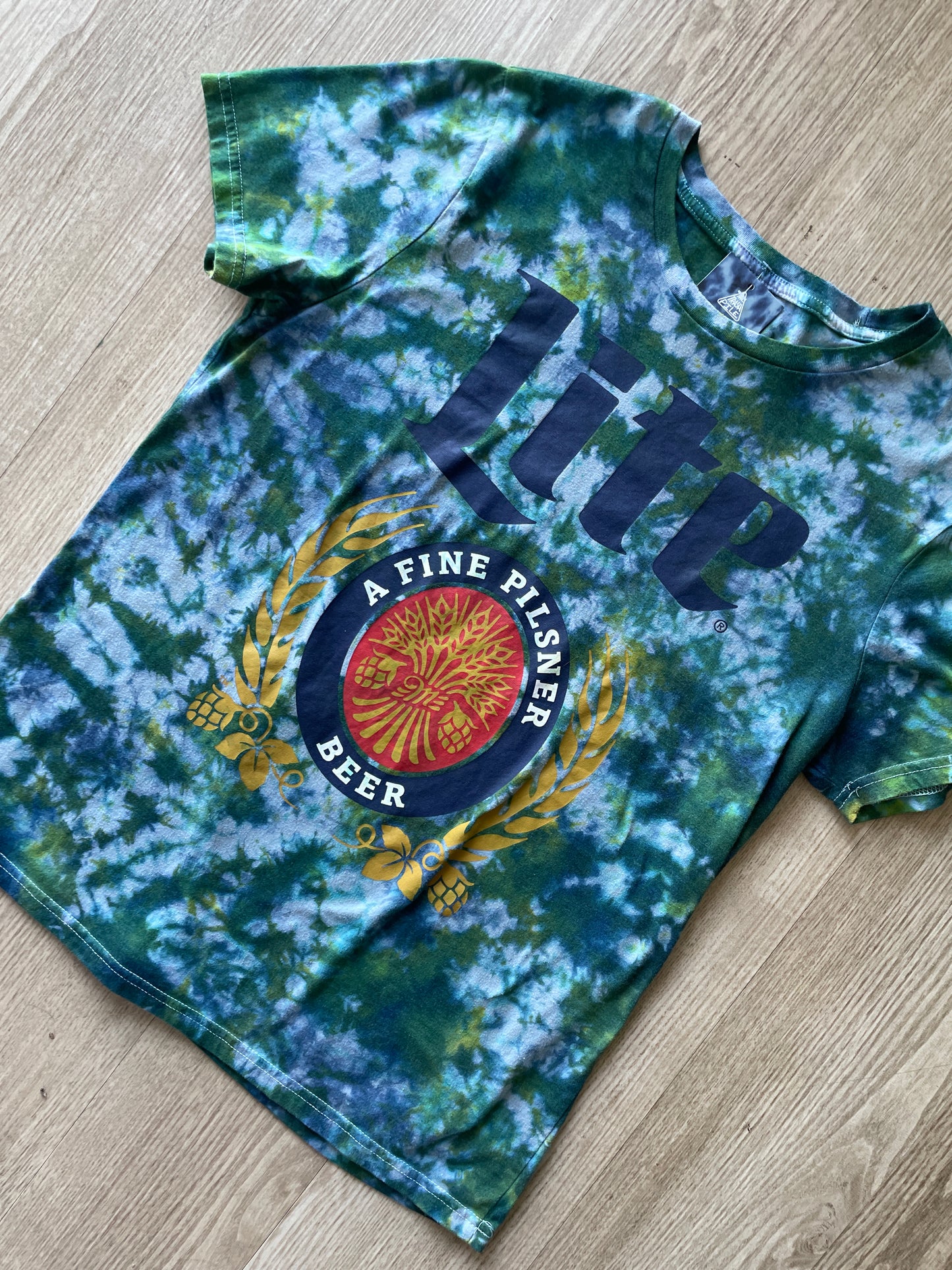 Medium Men's LITE IPA Reverse Tie Dye Short Sleeve T-Shirt | One-Of-a-Kind Upcycled White and Blue Crumpled Top