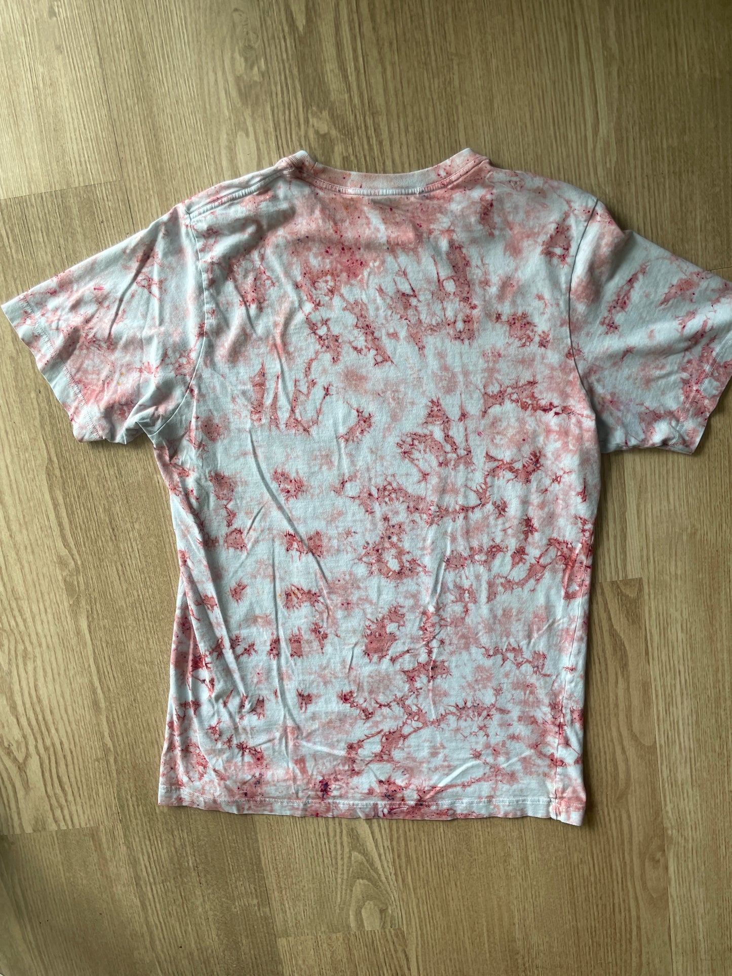 MEDIUM Men’s Monstera Leaf Tie Dye T-Shirt | One-Of-a-Kind Pastel Pink and White Crumpled Short Sleeve