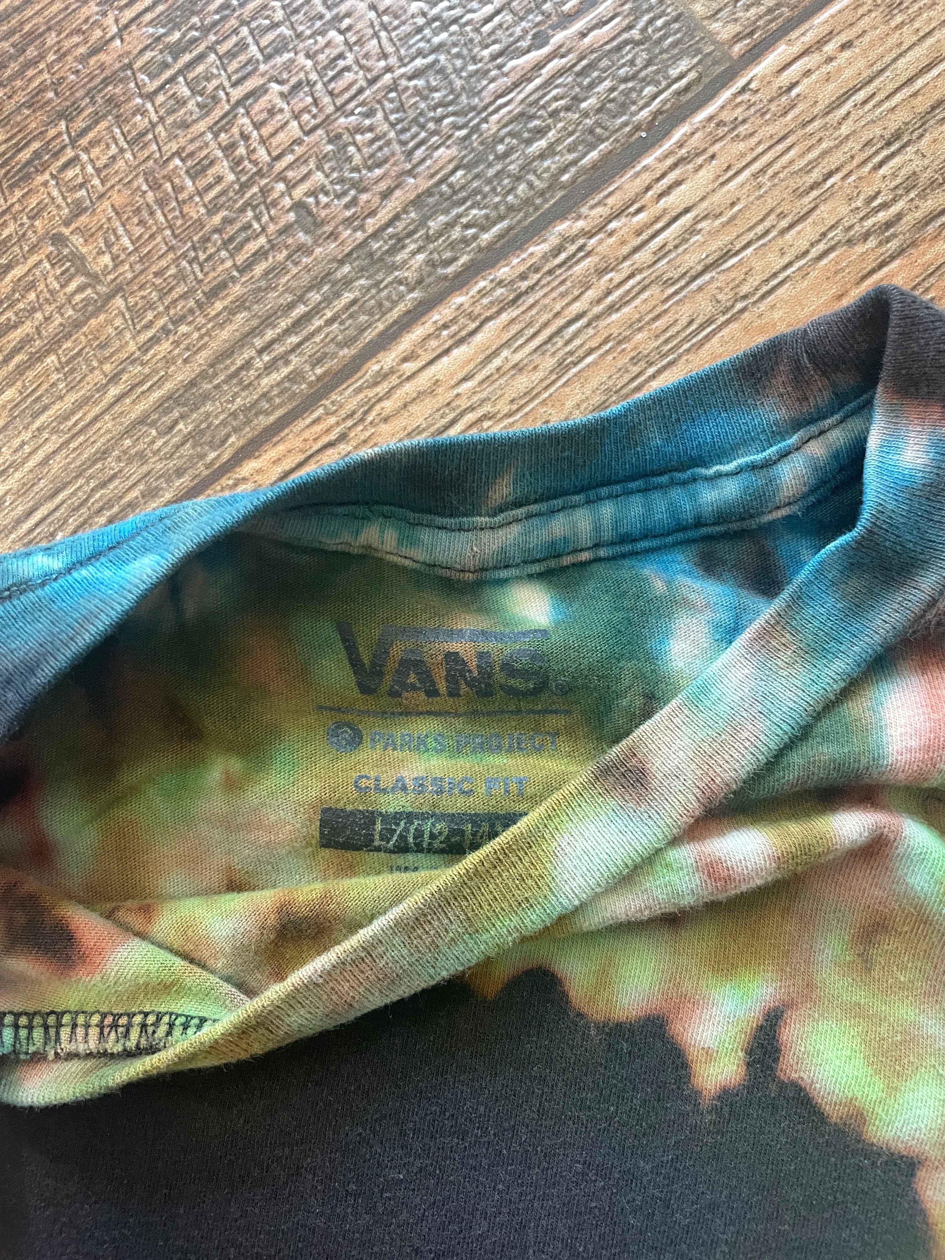Van's/Actual Garbage Hand-Tie Dyed Long Sleeve Crop Top (Youth Large)