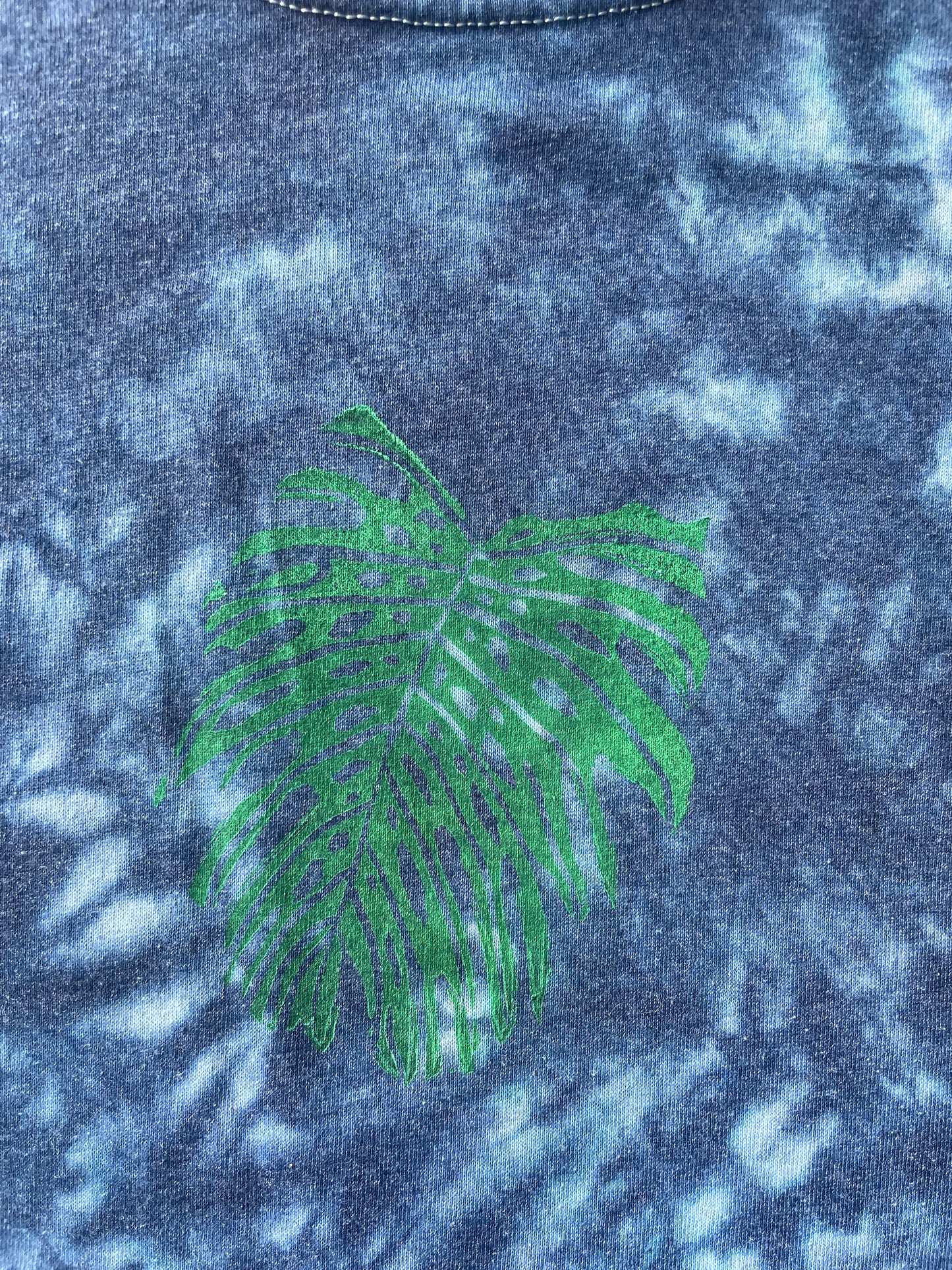 MEDIUM Men’s Monstera Leaf Tie Dye T-Shirt | One-Of-a-Kind Shades of Blue Crumpled Short Sleeve