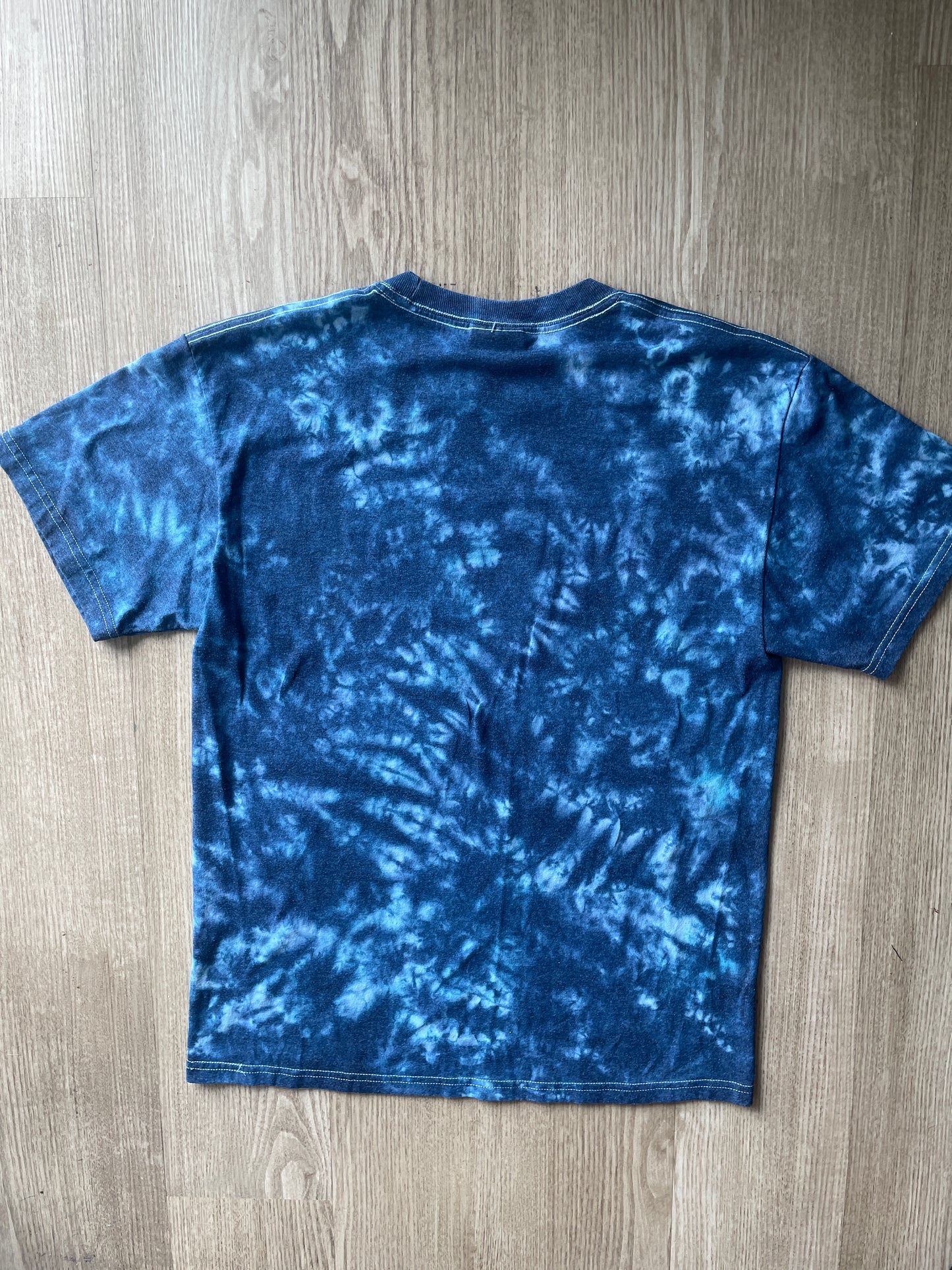 MEDIUM Men’s Monstera Leaf Tie Dye T-Shirt | One-Of-a-Kind Shades of Blue Crumpled Short Sleeve