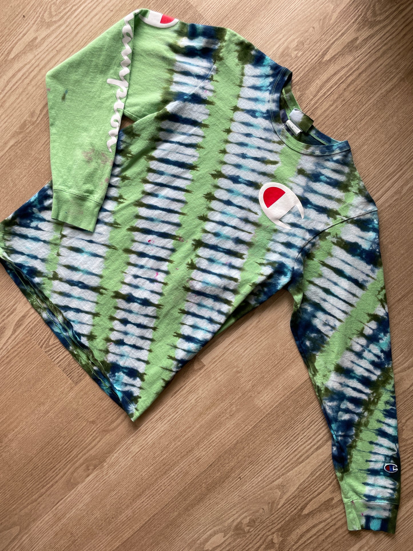 MEDIUM Men’s Champion Handmade Tie Dye T-Shirt | One-Of-a-Kind Green and Blue Long Sleeve