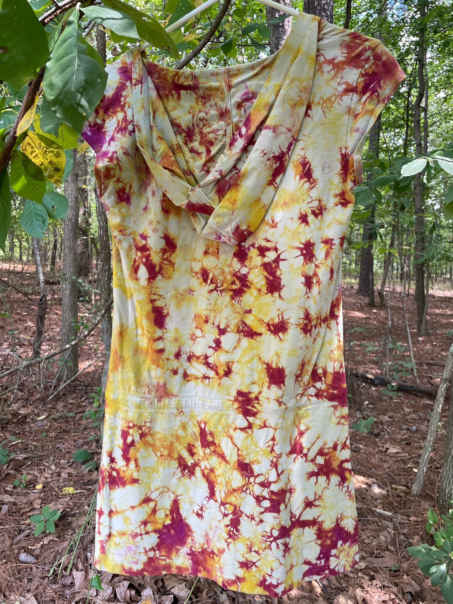 SMALL Women’s Patagonia Hooded Tie Dye Dress (WITH POCKETS!) | One-Of-a-Kind Upcycled Short Sleeve Dress with Roadrunner Block Print